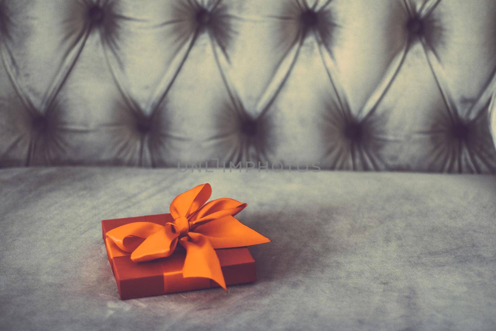 Birthday present, shop sale promotion and autumn decoration concept - Vintage luxury holiday orange gift box with silk ribbon and bow, christmas or valentines day decor