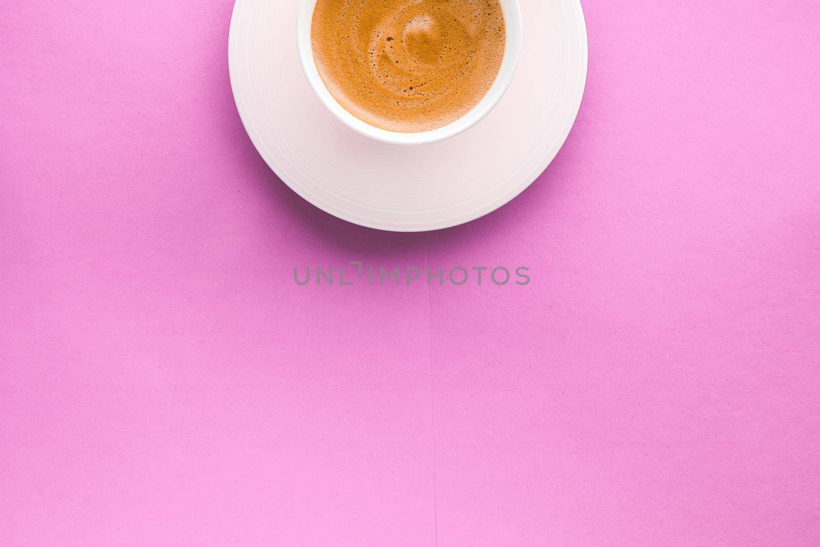 Drinks menu, italian espresso recipe and organic shop concept - Cup of hot french coffee as breakfast drink, flatlay cups on pink background