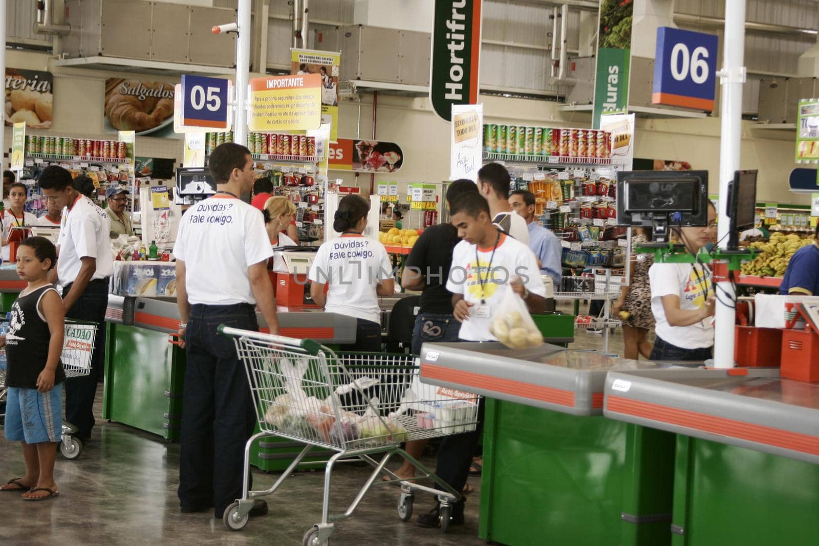 eunapolis, bahia / brazil - august 10, 2009: Customers shop at Atacadao supermarket in the city of Eunapolis.