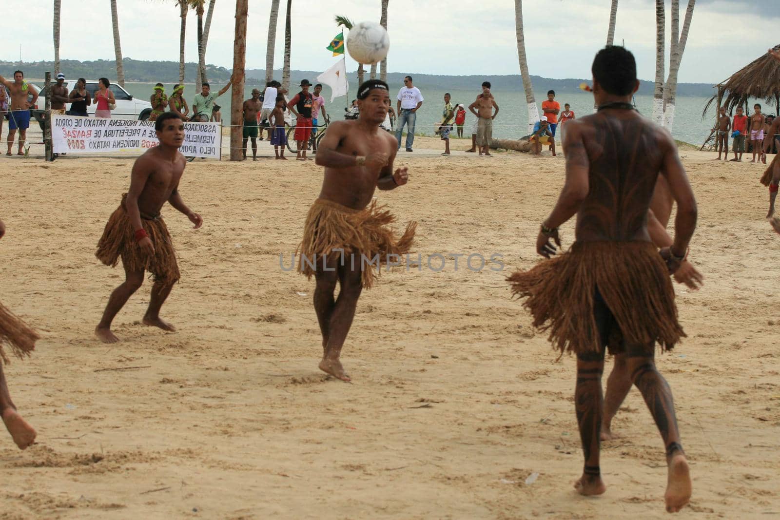 pataxos indians in bahia by joasouza