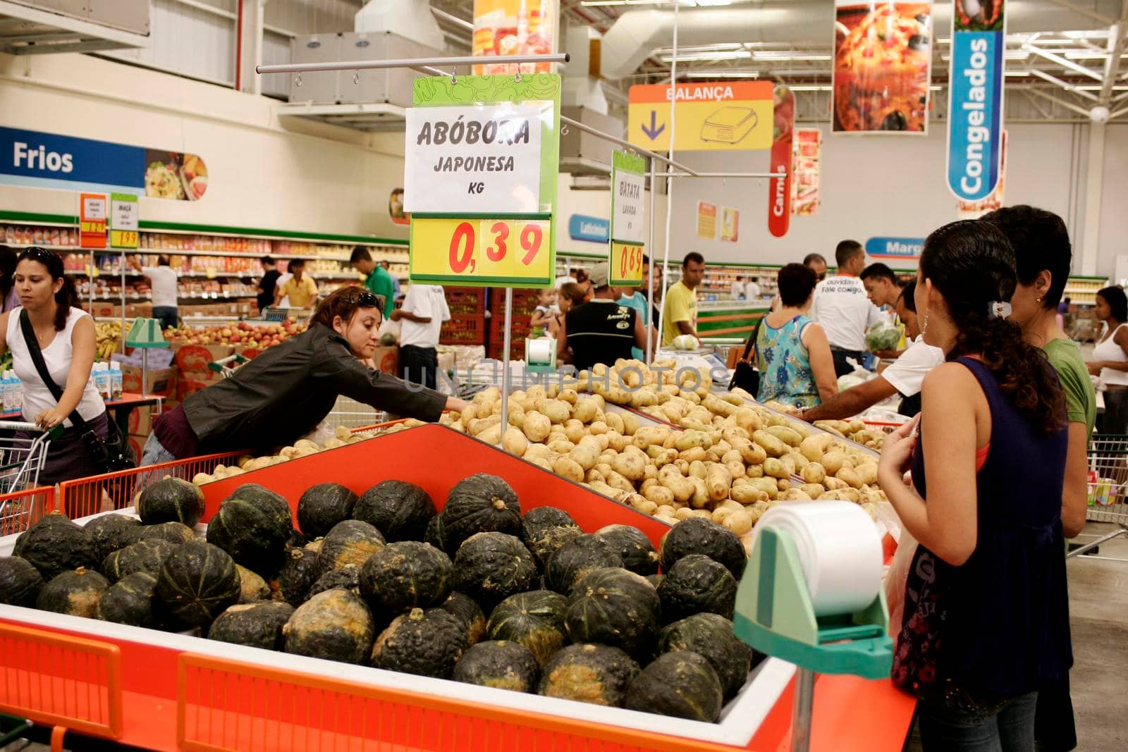 eunapolis, bahia, brazil - august 10, 2009: Customers seen shopping at a supermarket in the city of Eunapolis in southern Bahia.