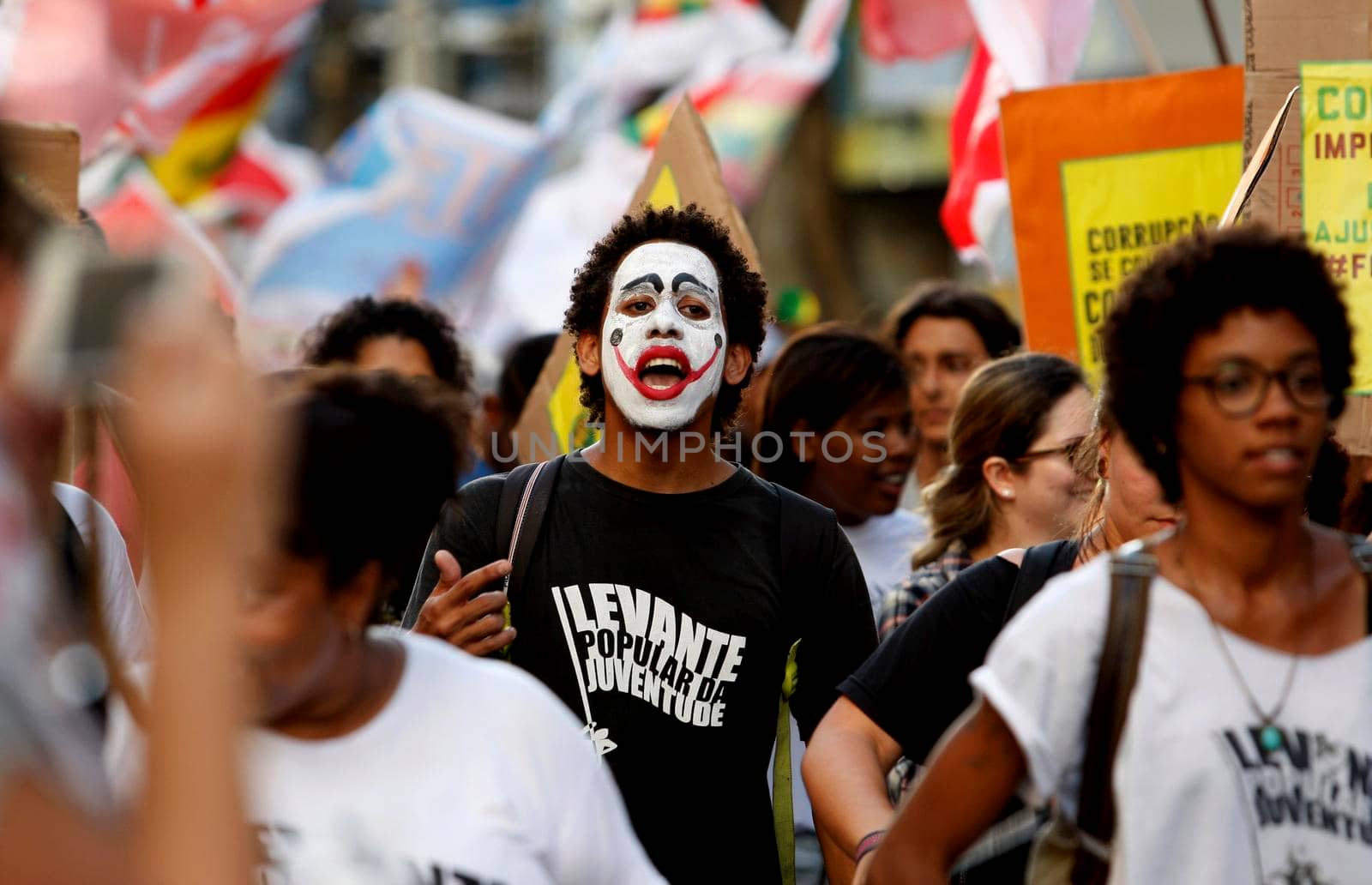 salvador, bahia, brazil - dec. 16, 2015: members of the trade union centrals, political parties and social movements mobilize in favor of president Dilma Rousseff and asking Eduardo Cunha to leave the presidency of the Chamber of Deputies.


