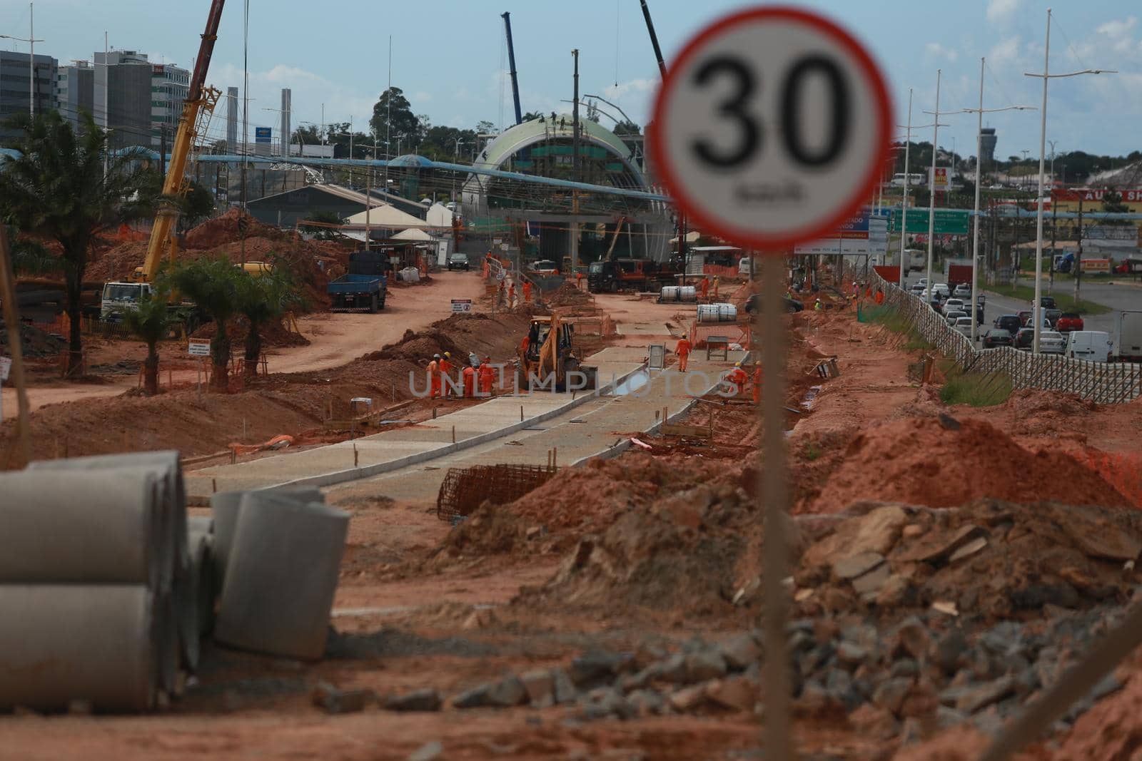 salvador, bahia / brazil - september 21, 2016: View of Paralela region during construction work of Salvador Metro Line 2.