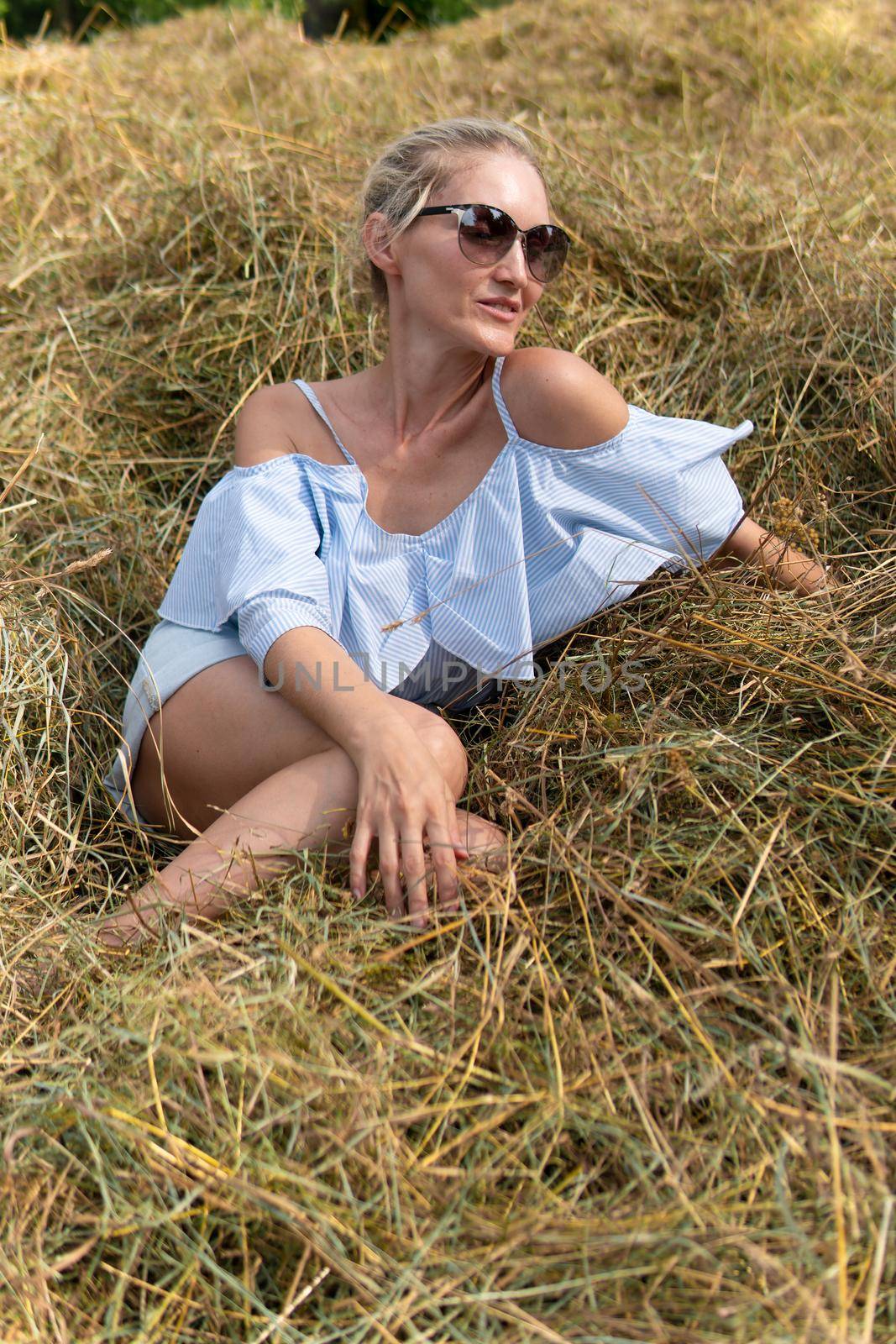 Travel happy fashion girl portrait sunglasses field hay countryside, concept sexy beauty for sunset from jacket hippy, female youth. Full -ength enjoy, sky by 89167702191