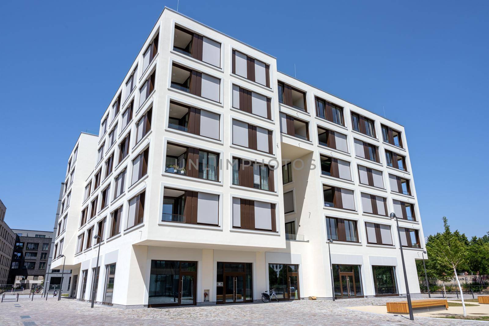 Modern luxury multi-family apartment building by elxeneize