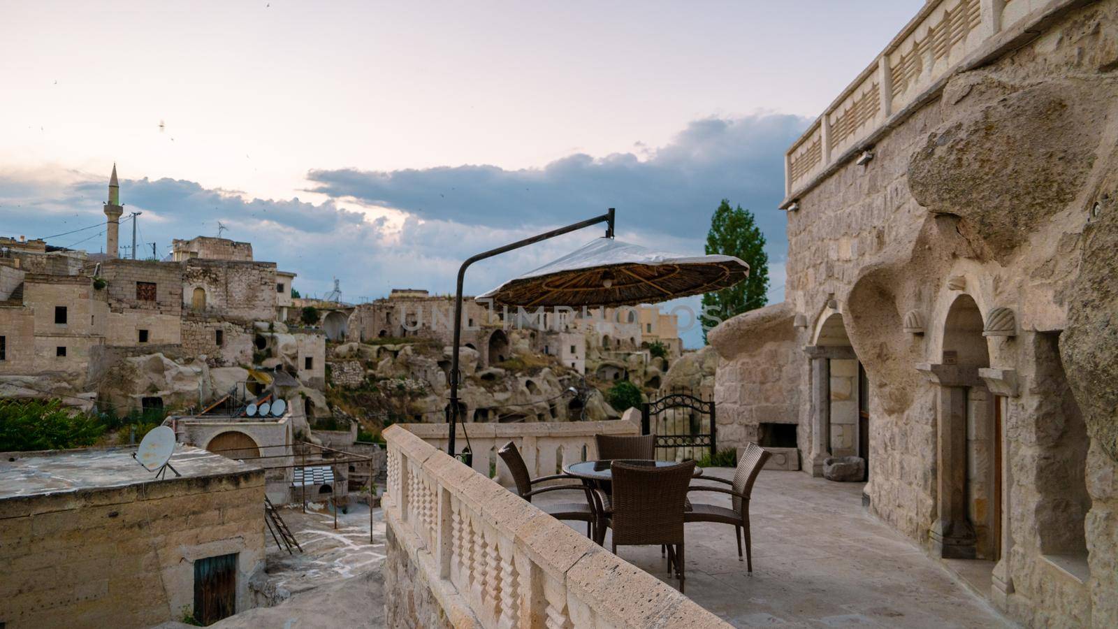 Cave house hotel in the mountains of Cappadocia by fokkebok