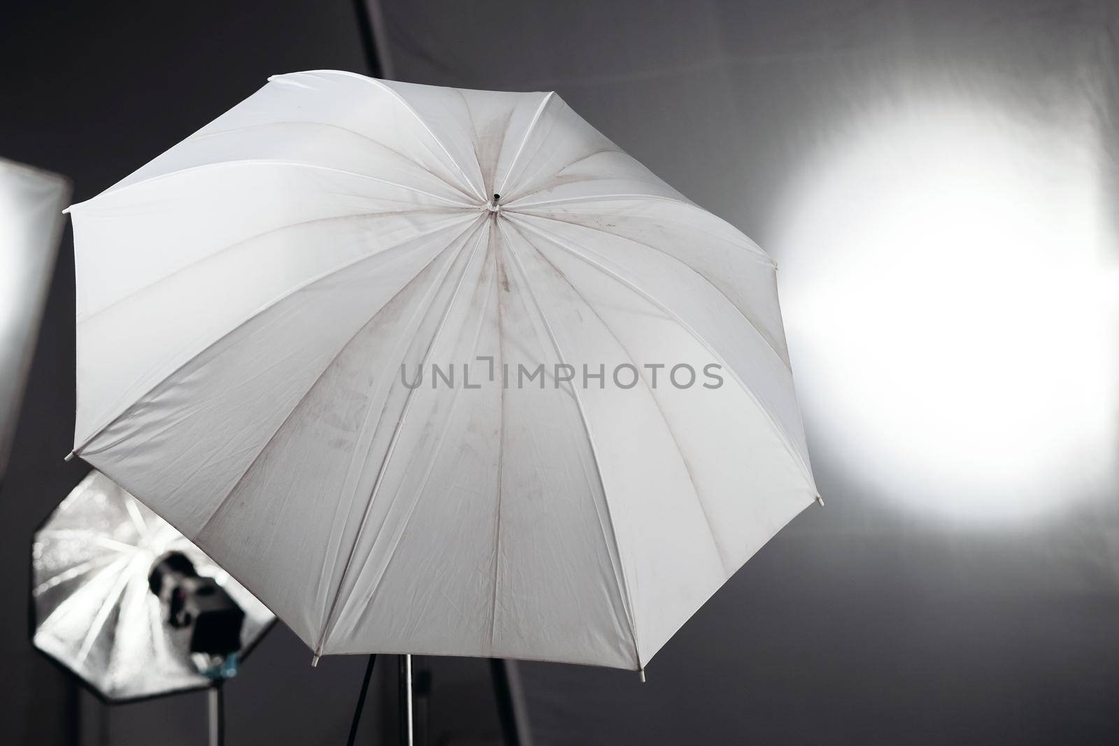 studio lighting by ponsulak