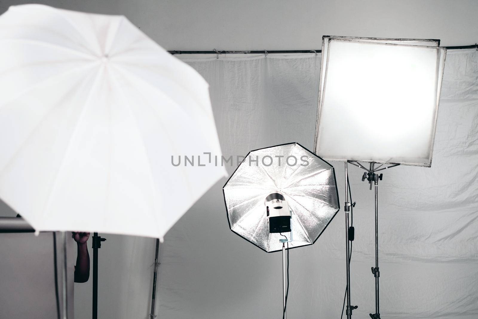 studio lighting by ponsulak