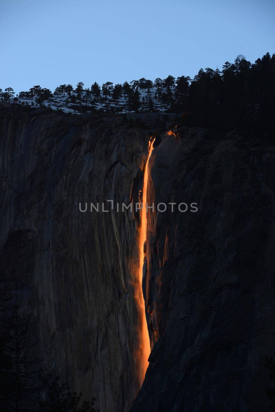 horsetail firefalls at yosemite national park