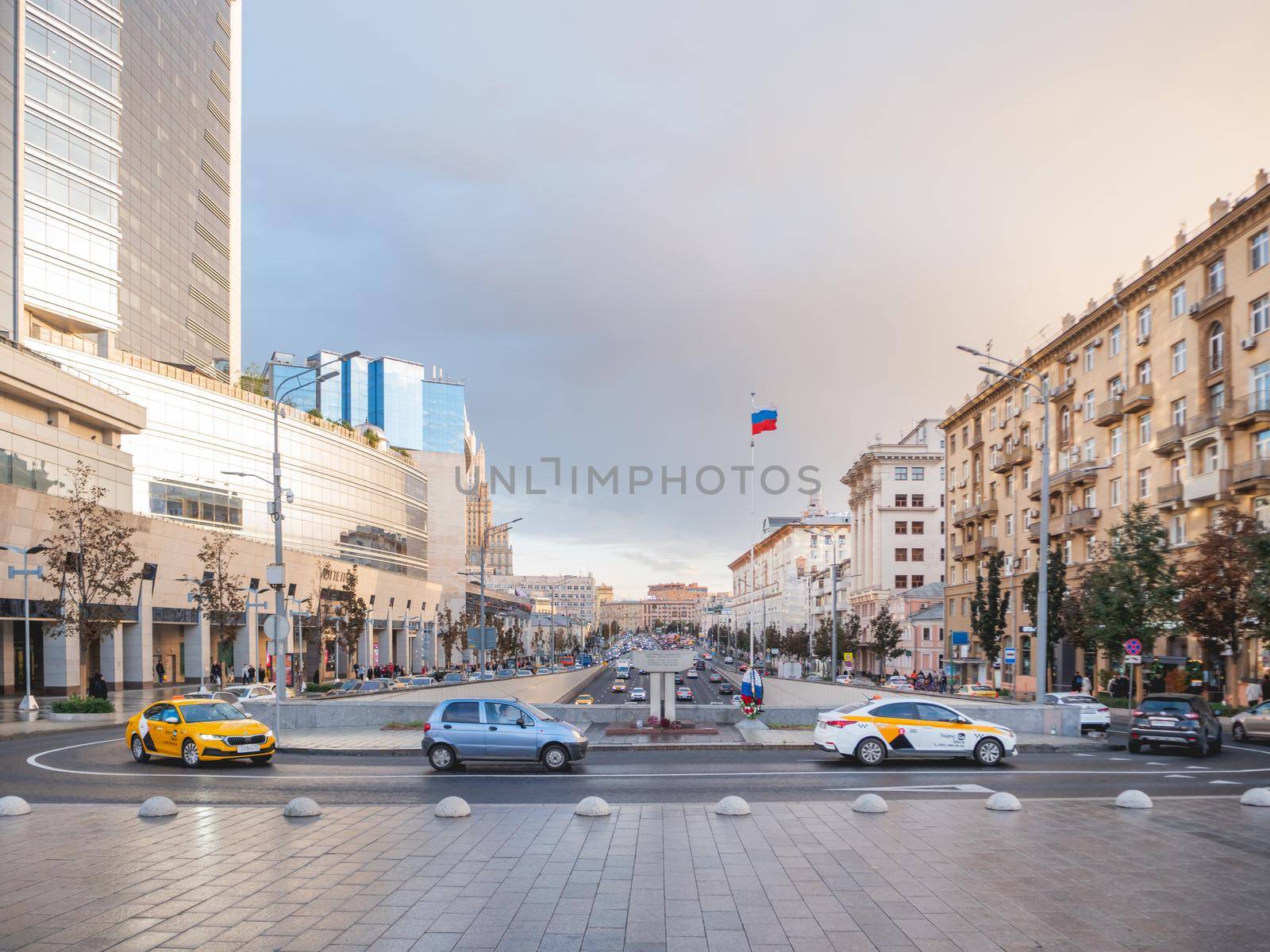 MOSCOW, RUSSIA - September 17, 2022. Car move pass Monument to the fallen defenders of democracy on Novy Arbat. by aksenovko