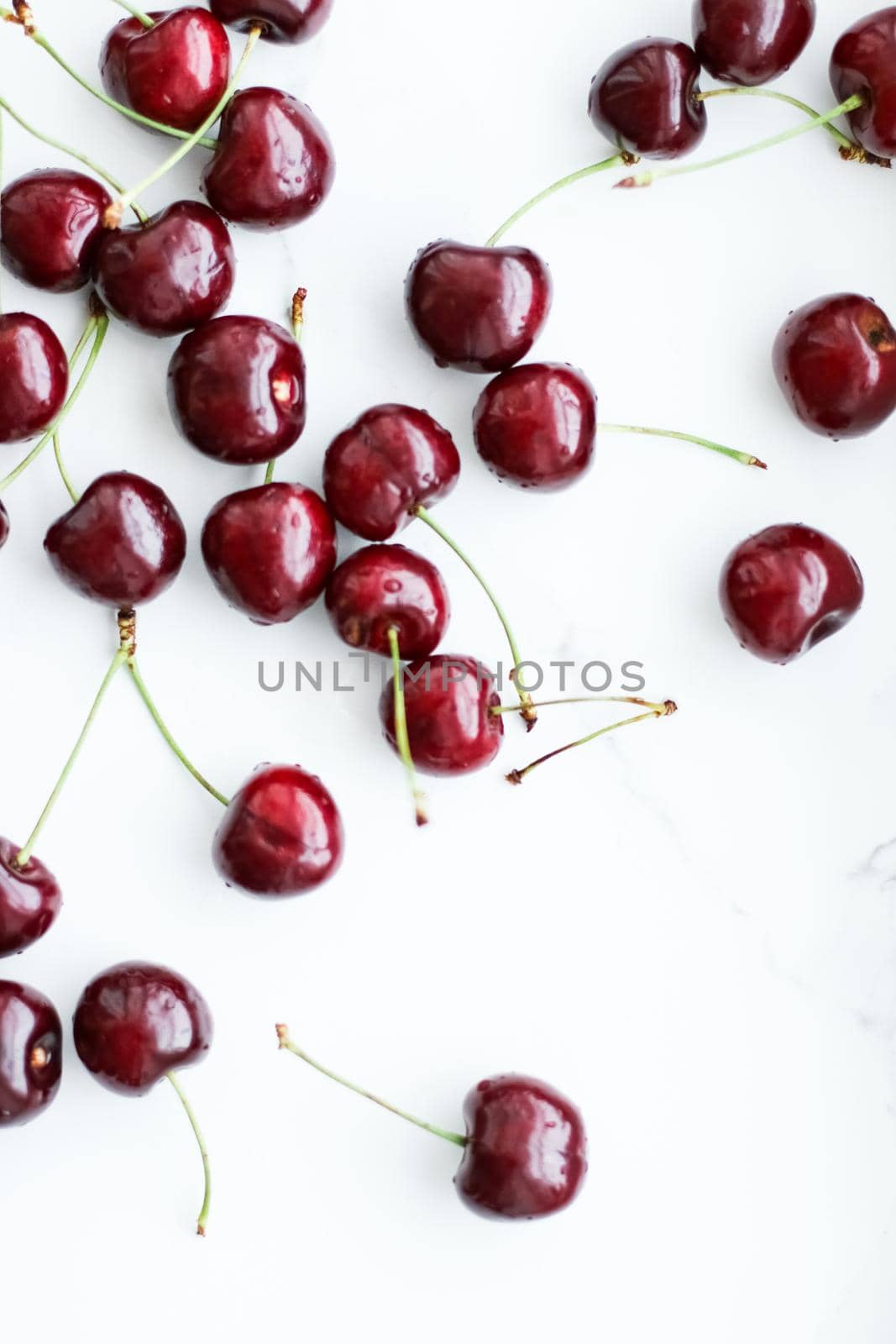 Organic food, vegan dieting and health concept - Fresh sweet cherries, juicy cherry berries fruit dessert as healthy diet background