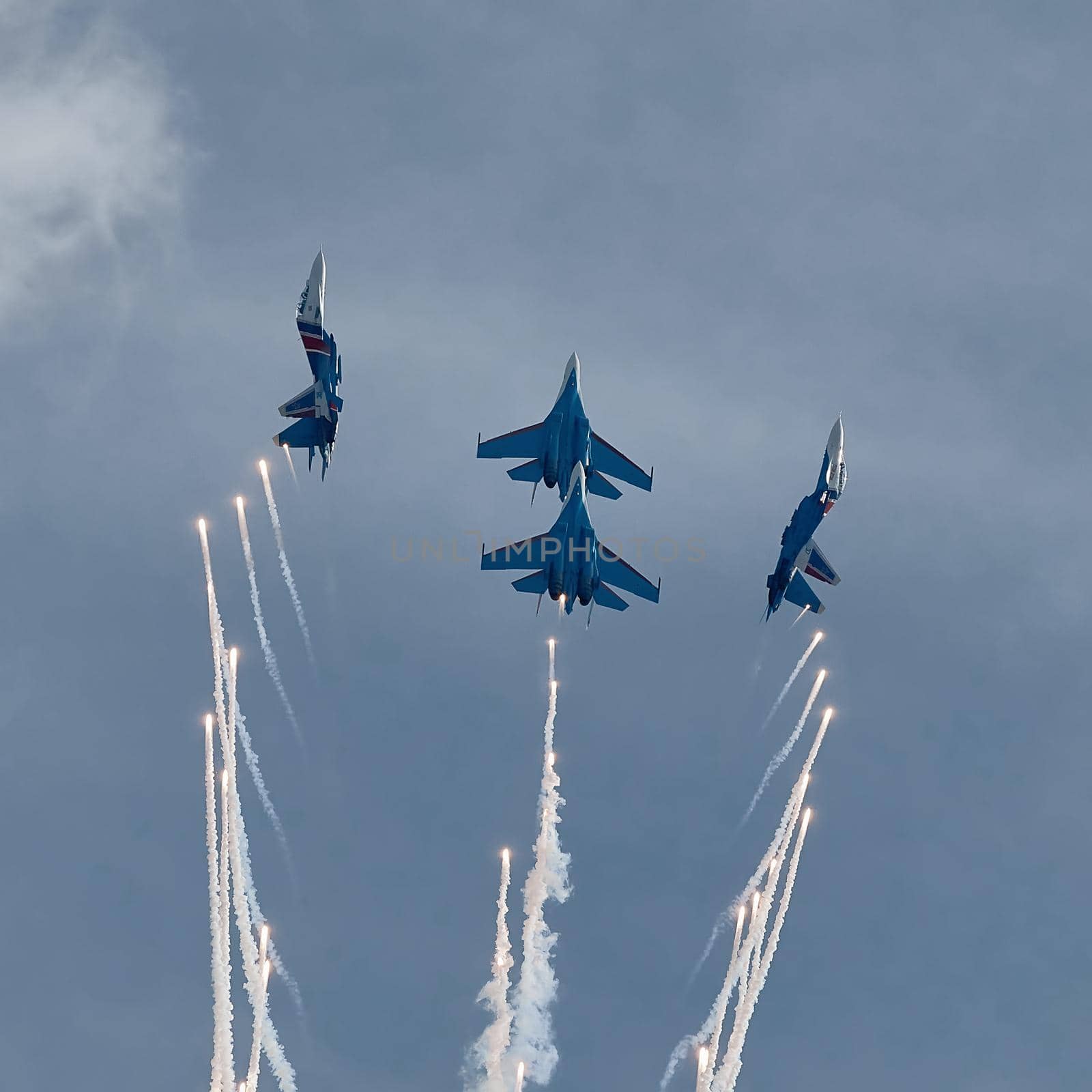 Performance of the aerobatic team Russian Knights, Russian Air Force. planes Sukhoi Su-30SM, NATO code name: Flanker-C. International Military-Technical Forum Army-2020 . 09.25.2020, Moscow, Russia by EvgeniyQW