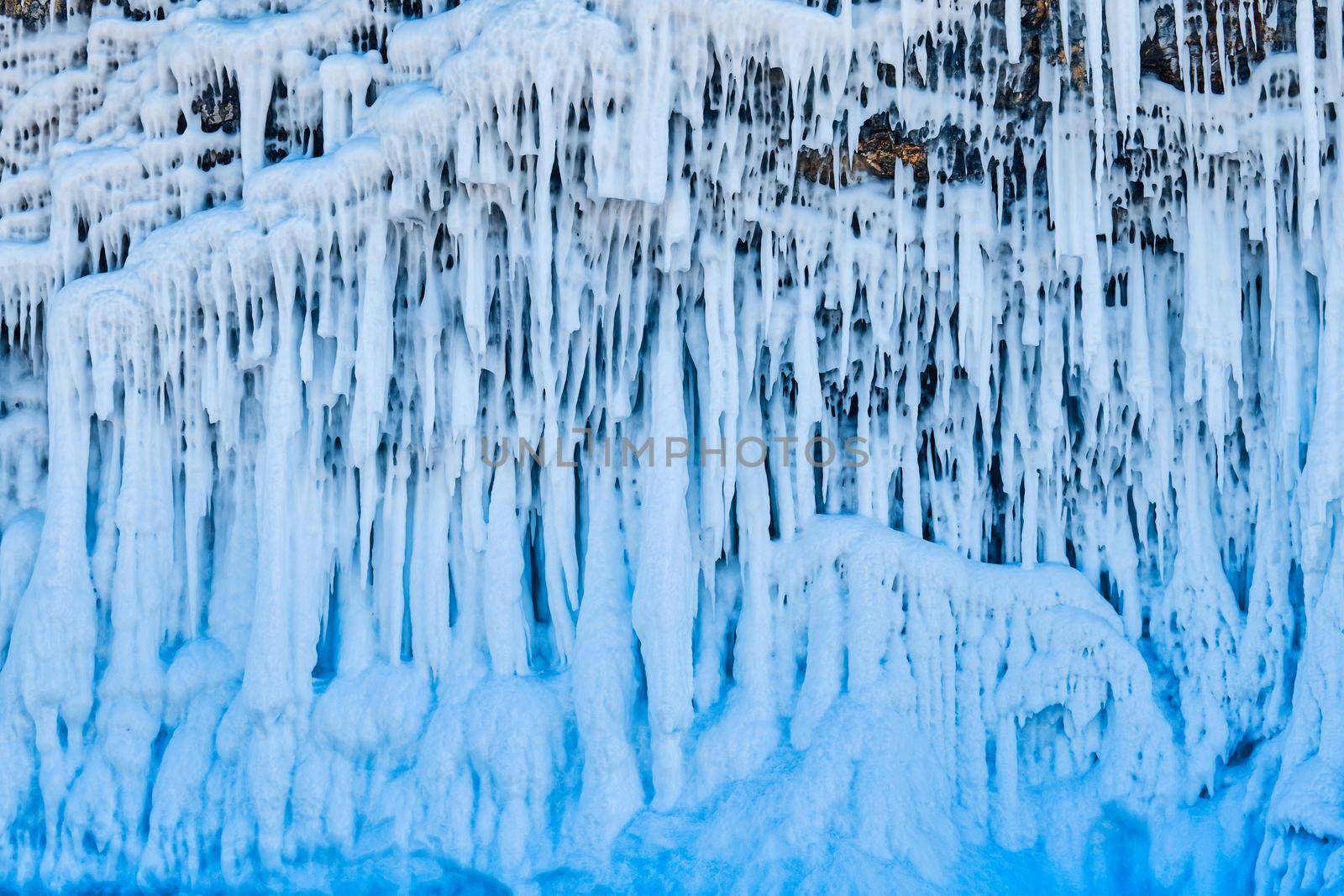 Ice formations. Forms of frozen water.