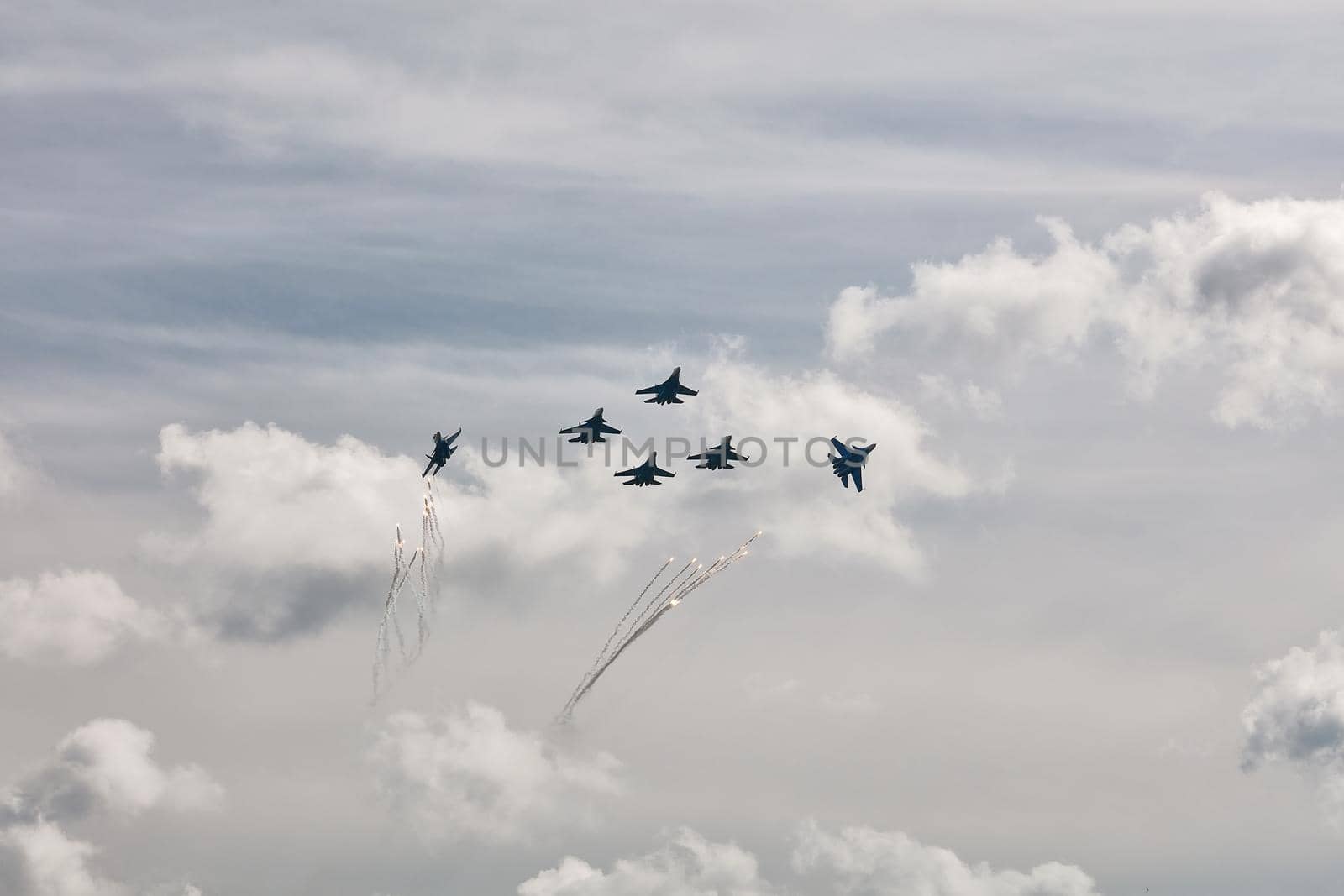 Performance of the aerobatic team Russian Knights, Russian Air Force. On planes Sukhoi Su-30SM, NATO code name: Flanker-C. International Military-Technical Forum Army-2020 . 09.25.2020, Moscow, Russia