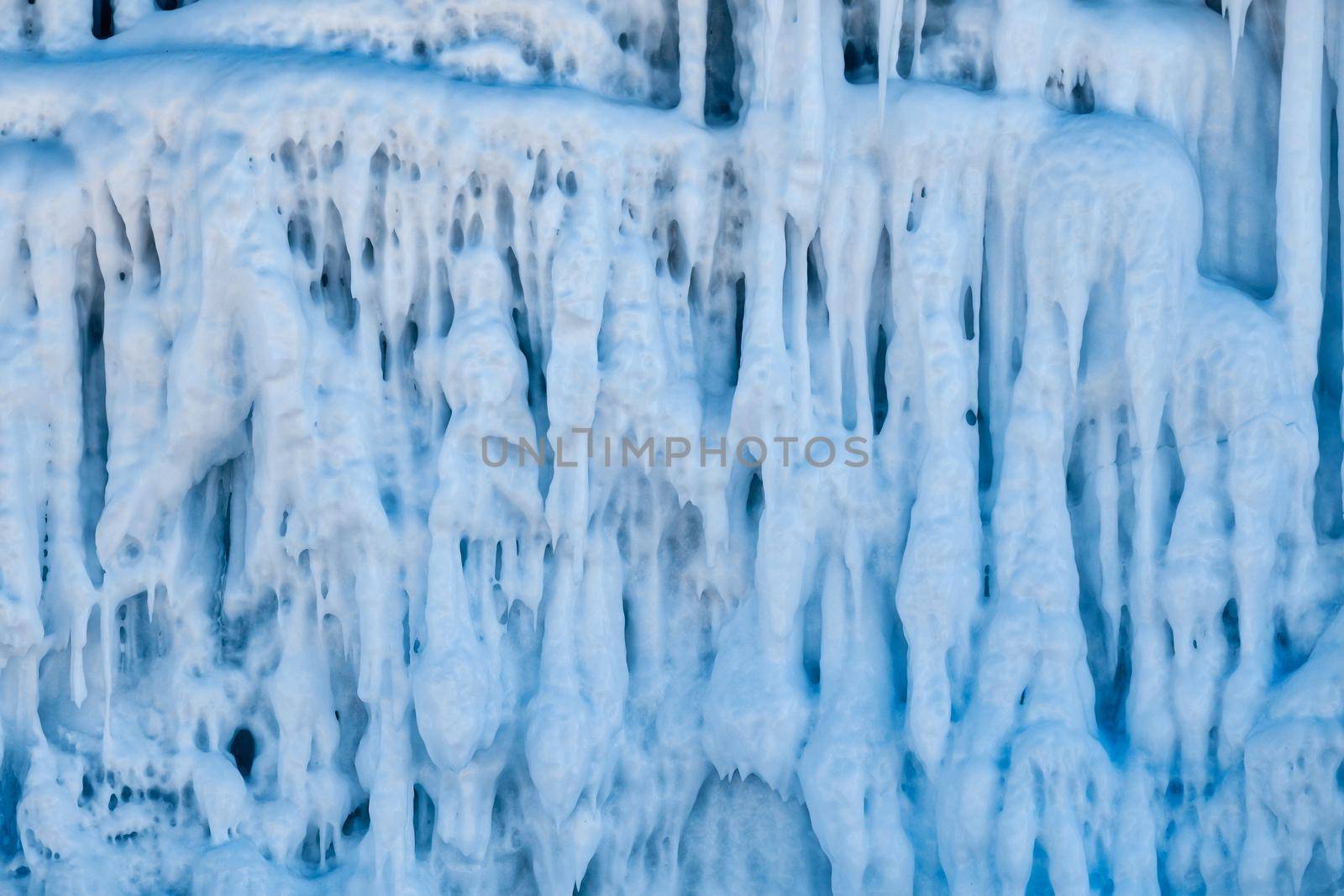 Ice formations. Forms of frozen water.