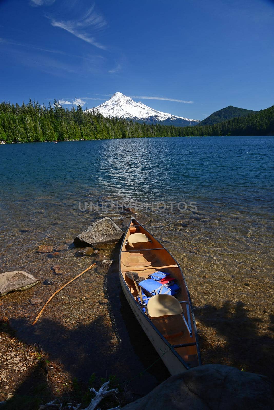 mount hood from lost lake
