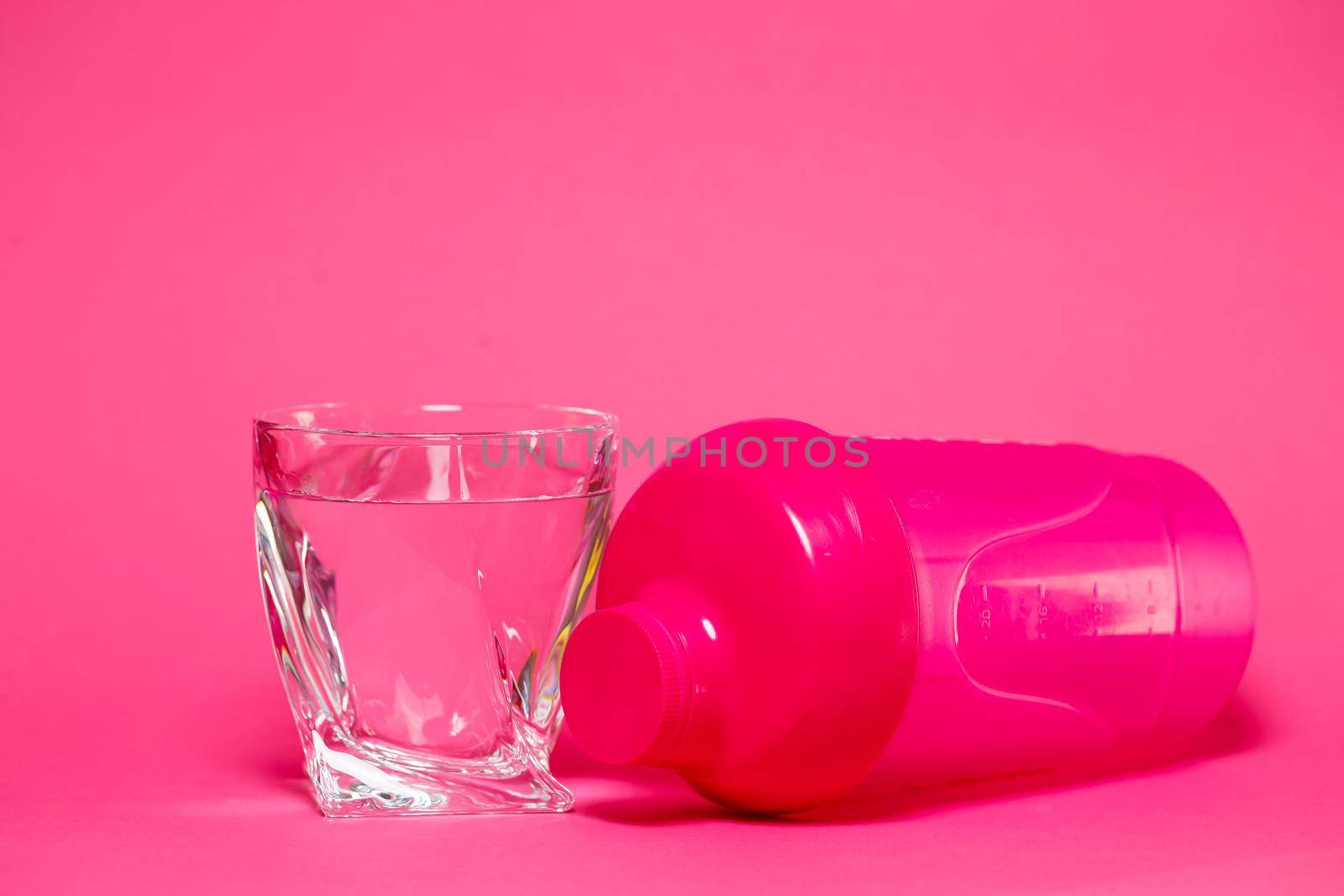 pink shaker, glass of water, colored background, sports, energy drink, gym equipment