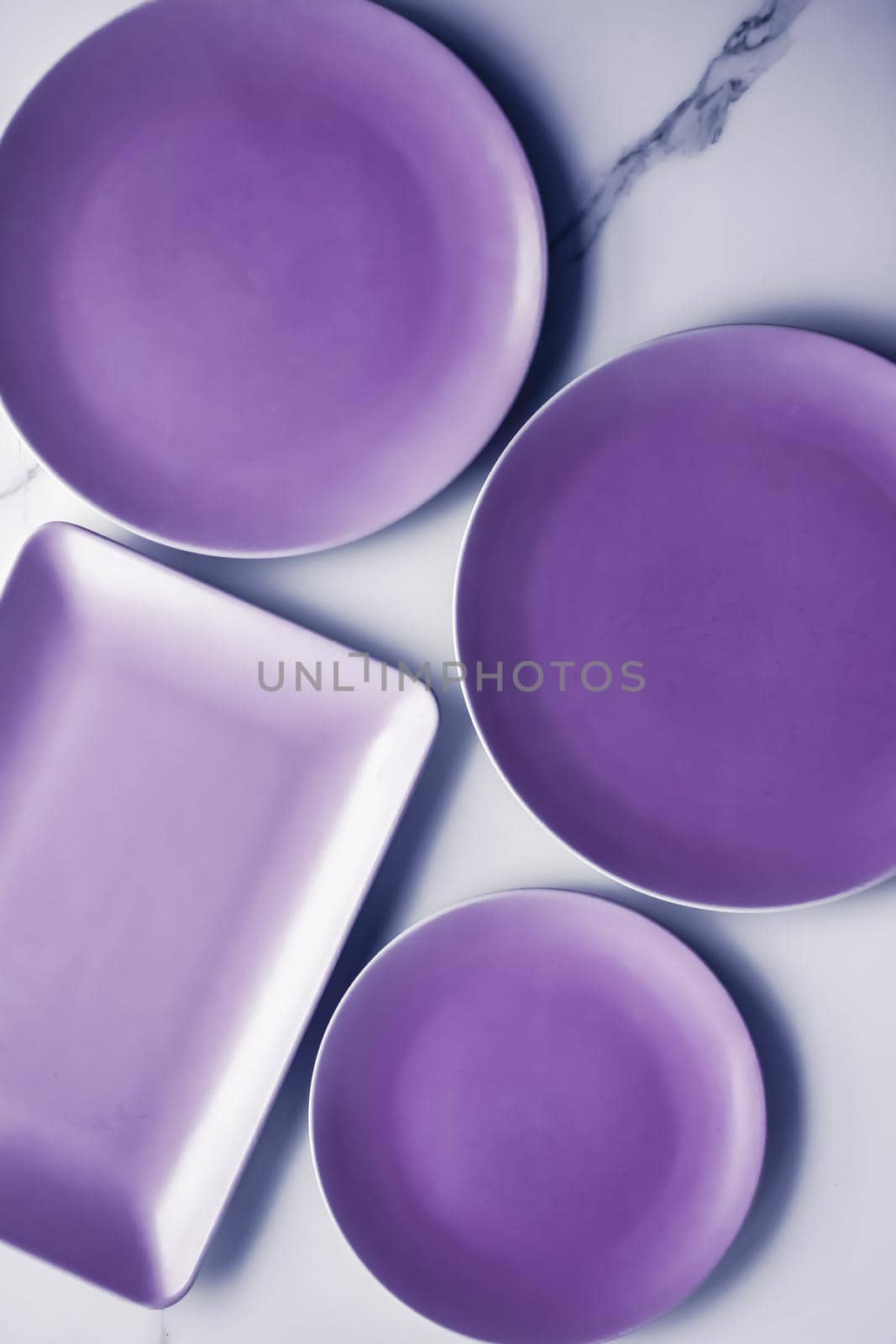 Branding, cuisine and culinary concept - Purple empty plate on marble table background, tableware decor for breakfast, lunch and dinner for restaurant brand menu recipe, luxury holiday flatlay design