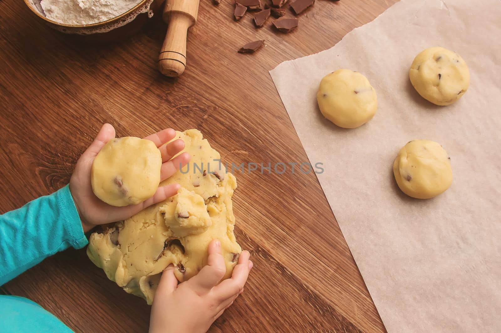 Cookies, cakes, cook their own hands. Selective focus. food.