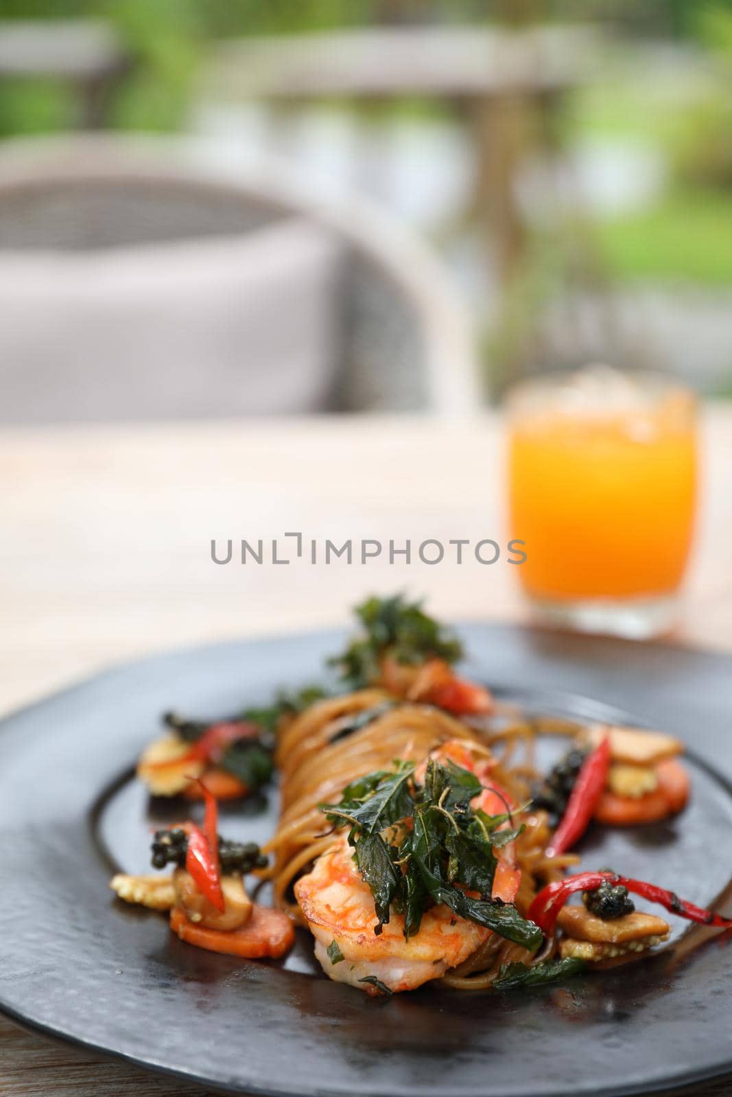 Spaghetti spicy with shrimp , Thai fusion food