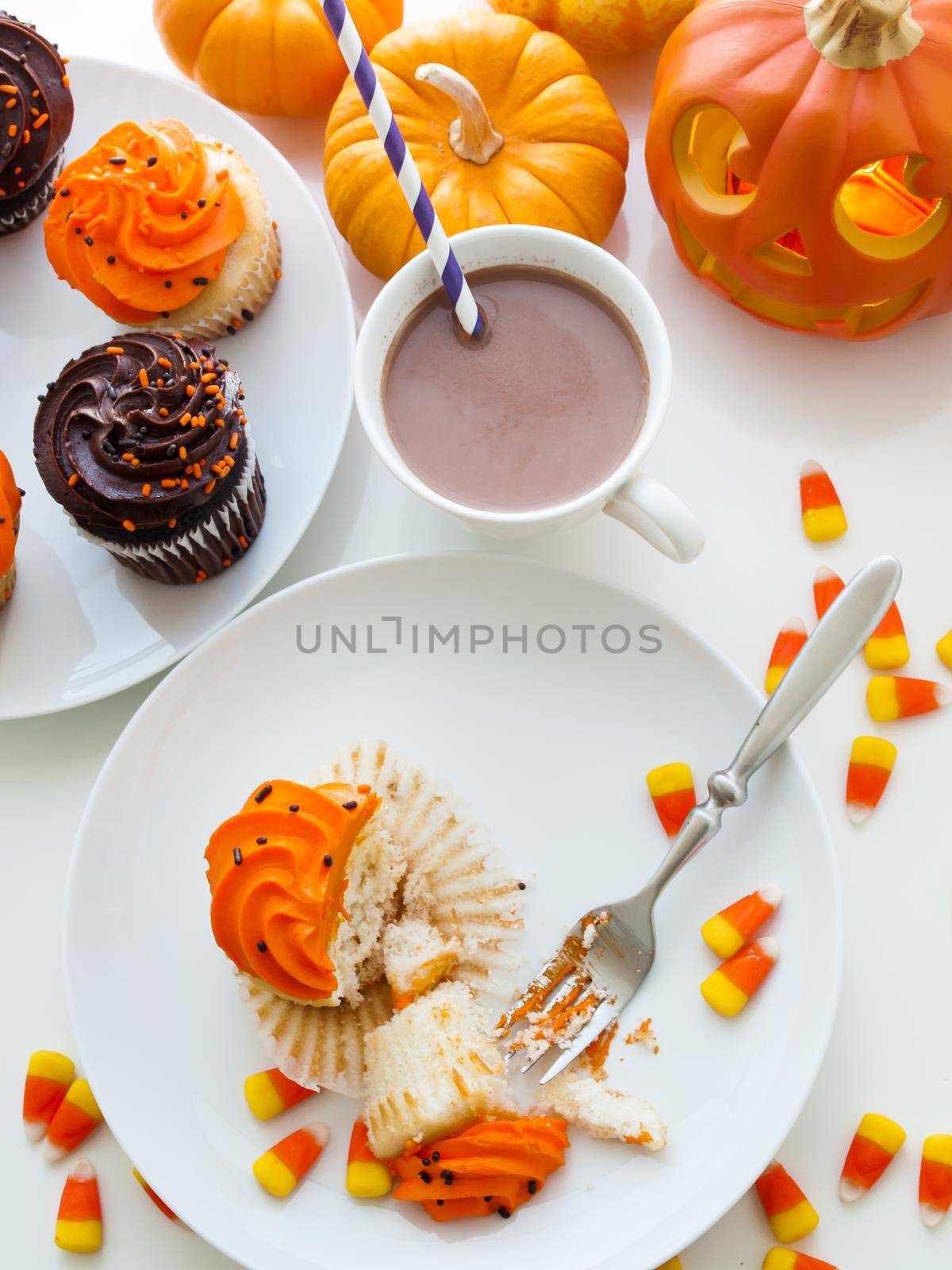 Cupcakes by arinahabich