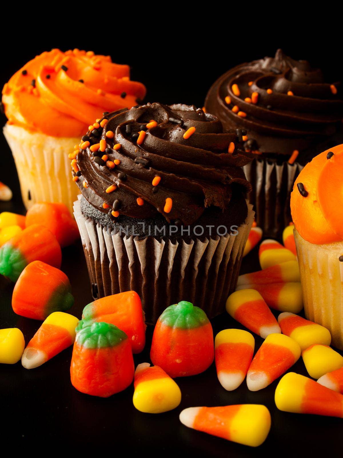 Cupcakes by arinahabich