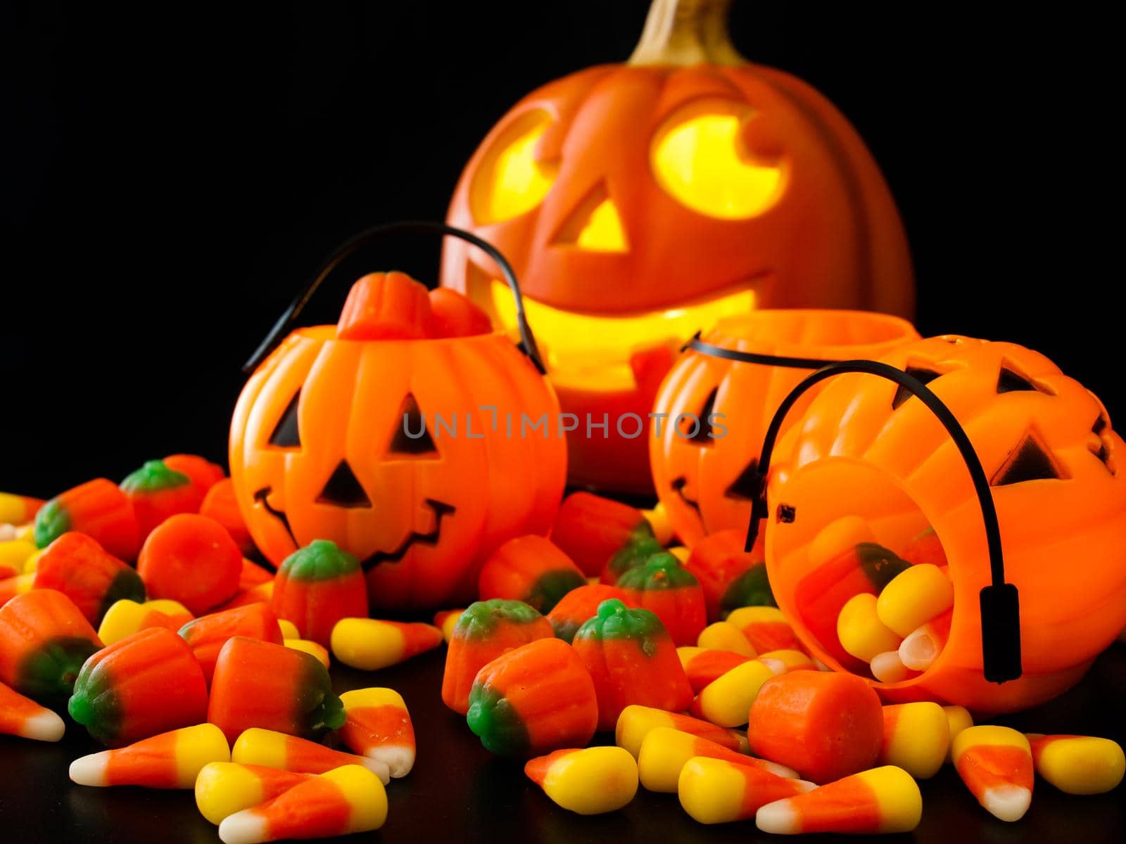 Halloween Candies by arinahabich