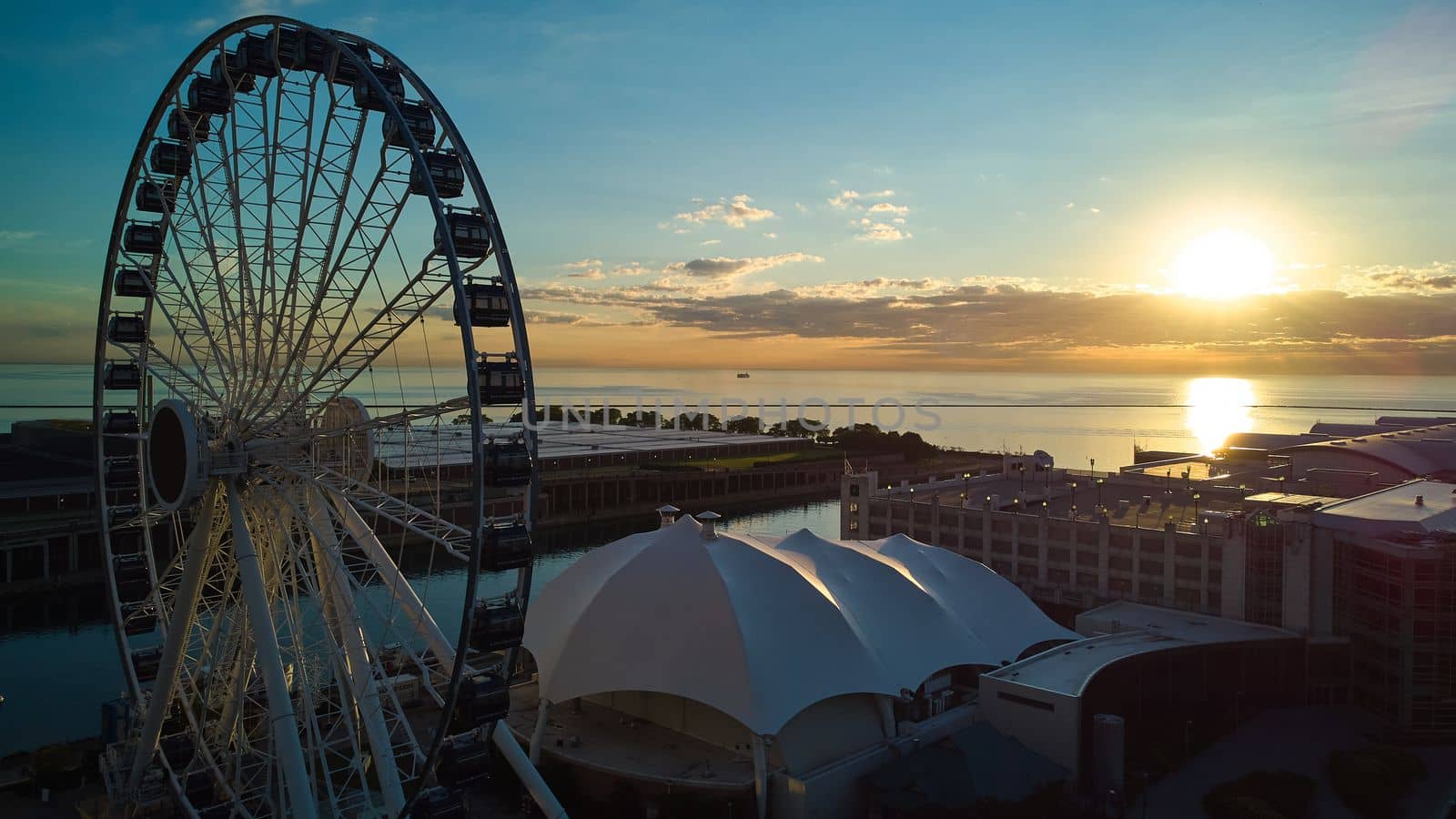 Image of Navy Pier ferris wheel at sunrise in Chicago