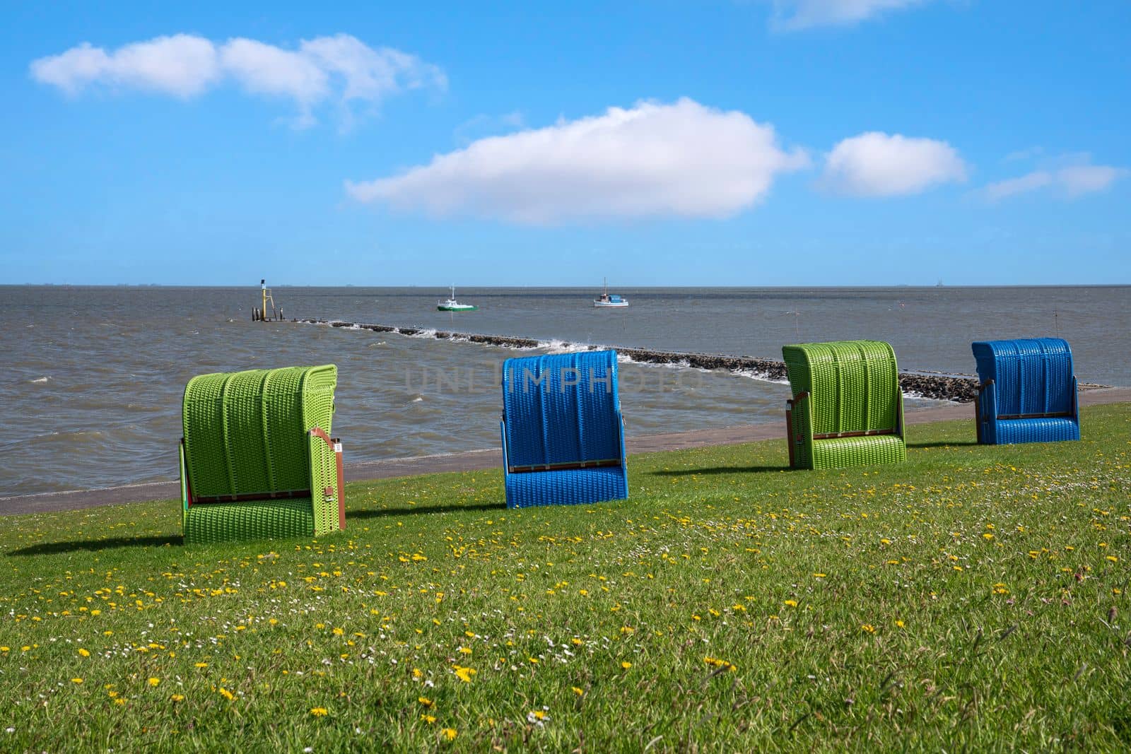 Coastline of Pellworm, North Frisia, Germany  by alfotokunst