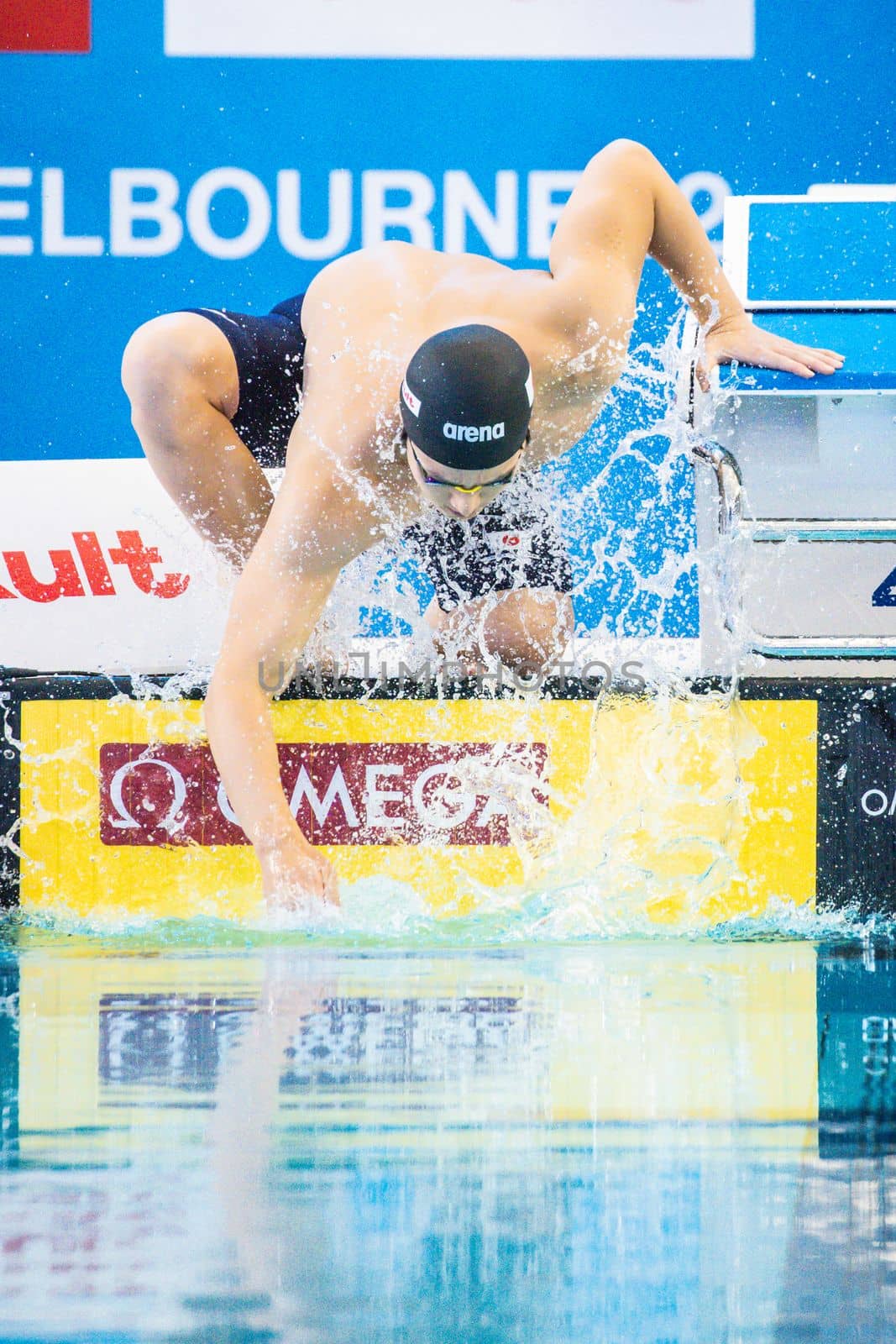 MELBOURNE, AUSTRALIA - DECEMBER 16: Daiya SETO (JPN) on his way to winning the Men's 200m Breaststroke final at the 2022 FINA World Short Course Swimming Championships at Melbourne Sports and Aquatic Centre on December 16, 2022 in Melbourne, Australia