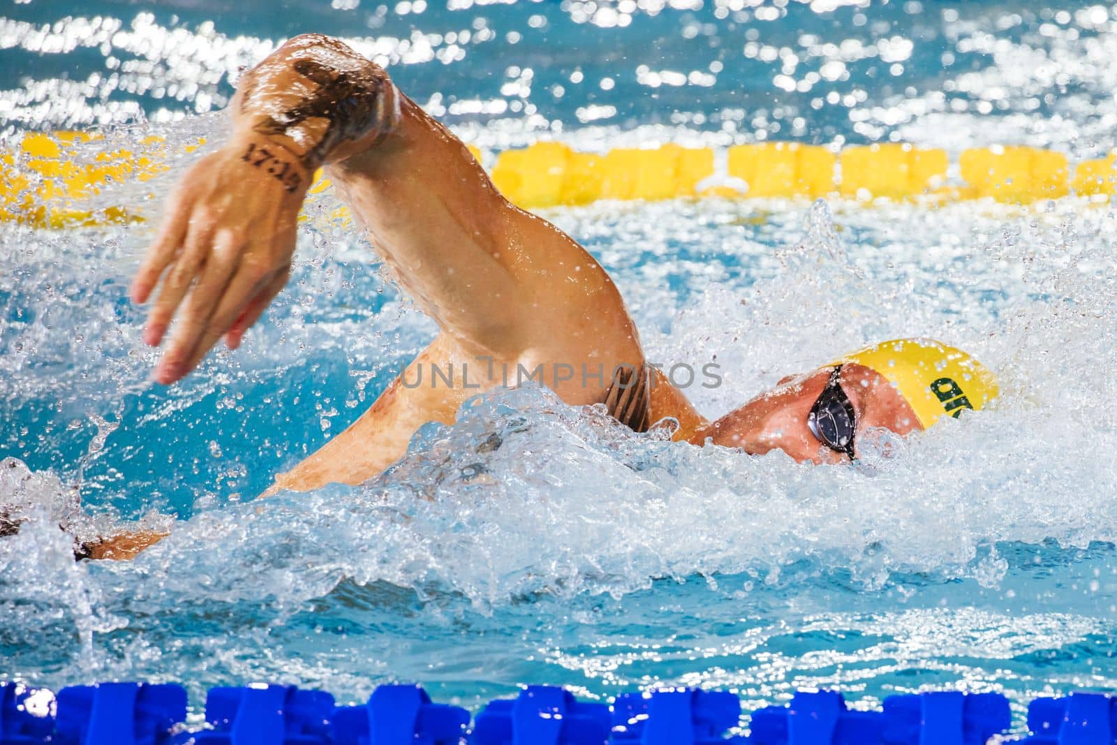 MELBOURNE, AUSTRALIA - DECEMBER 16: Kyle CHALMERS (AUS) during the Men's 4x200m Freestyle final on day four of the 2022 FINA World Short Course Swimming Championships at Melbourne Sports and Aquatic Centre on December 16, 2022 in Melbourne, Australia