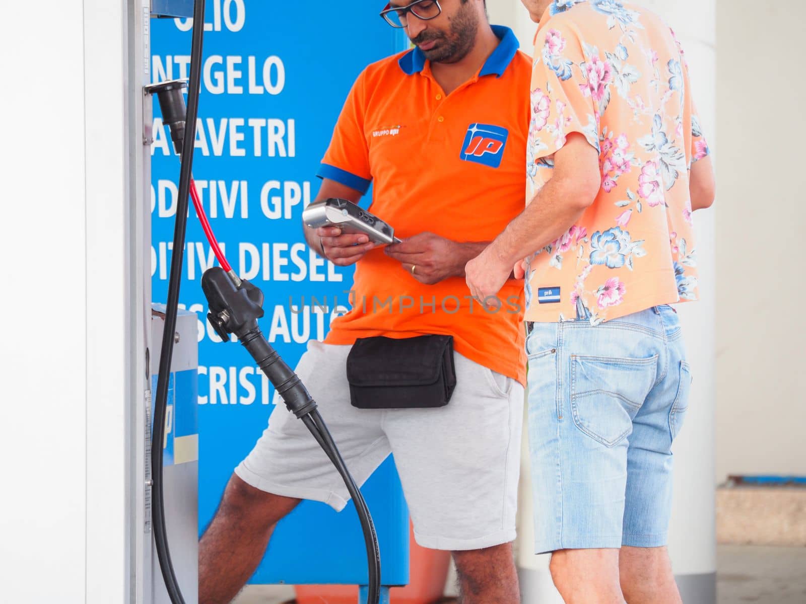 LPG gas filling stations and cars