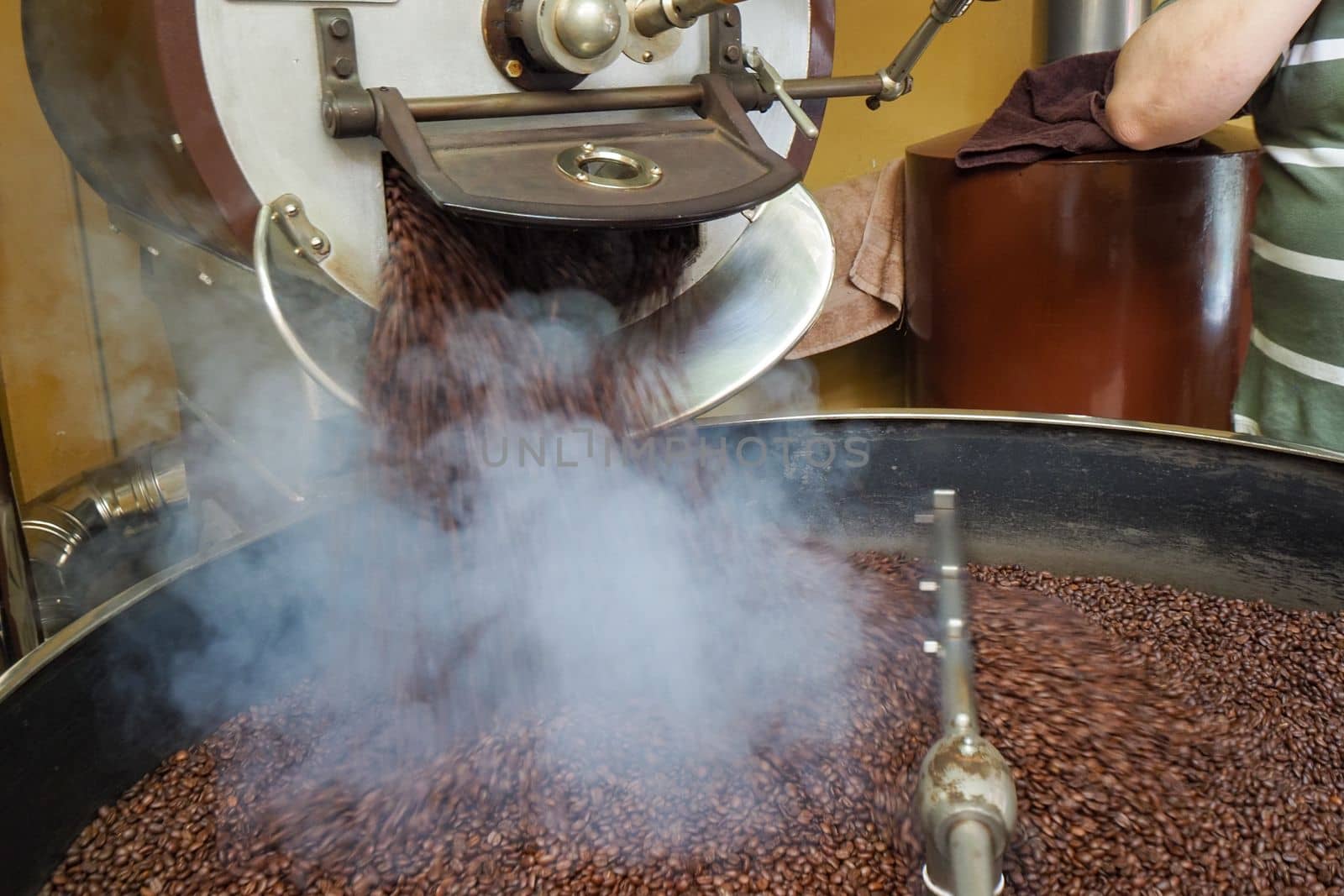 brown roasted coffee beans macro closeup making the blend series