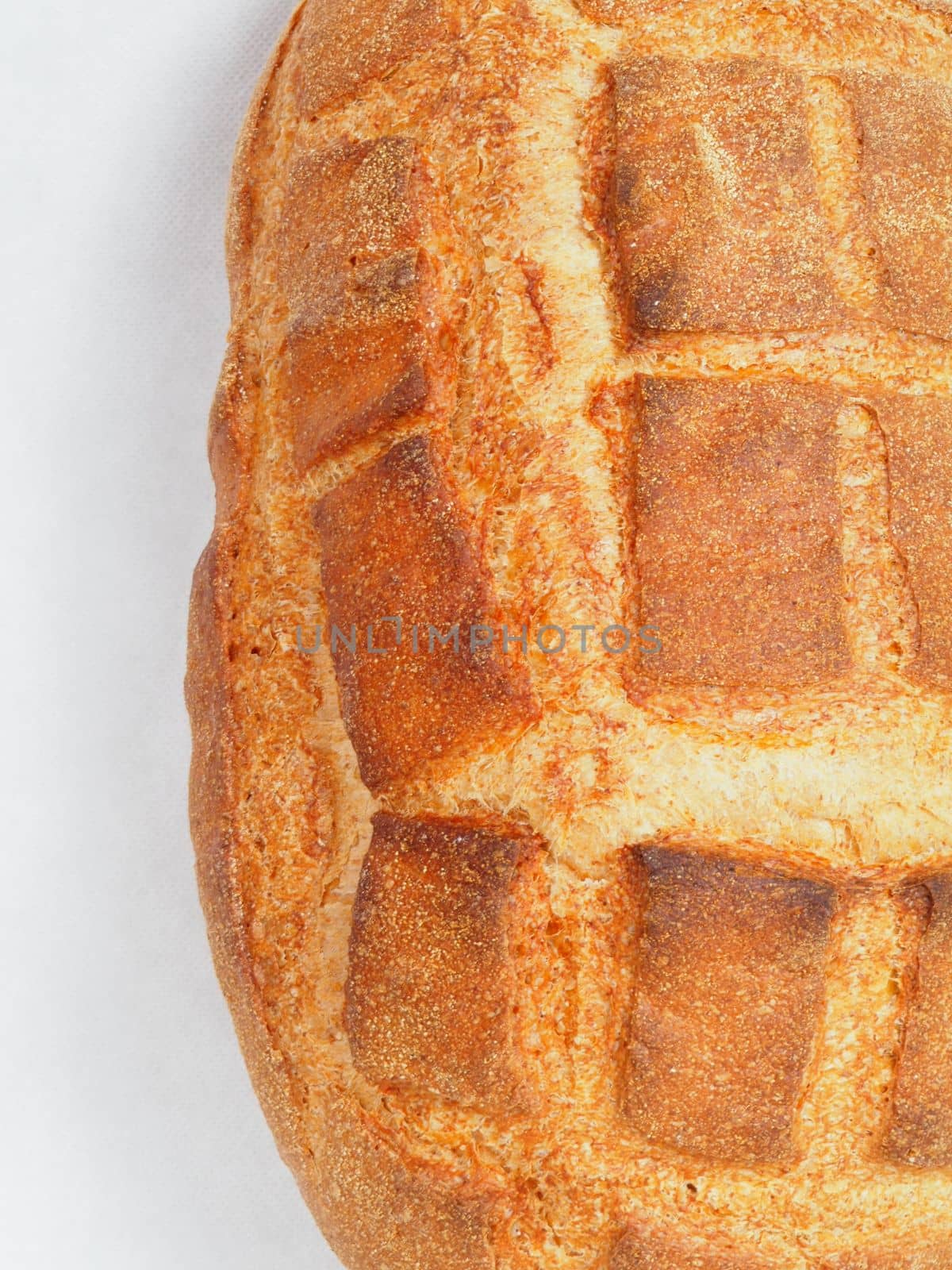 The Quadrotta is a soft and friable bread, with the unique flavour of the home-made bread. Perfect both as table bread and for getting rich sandwiches.