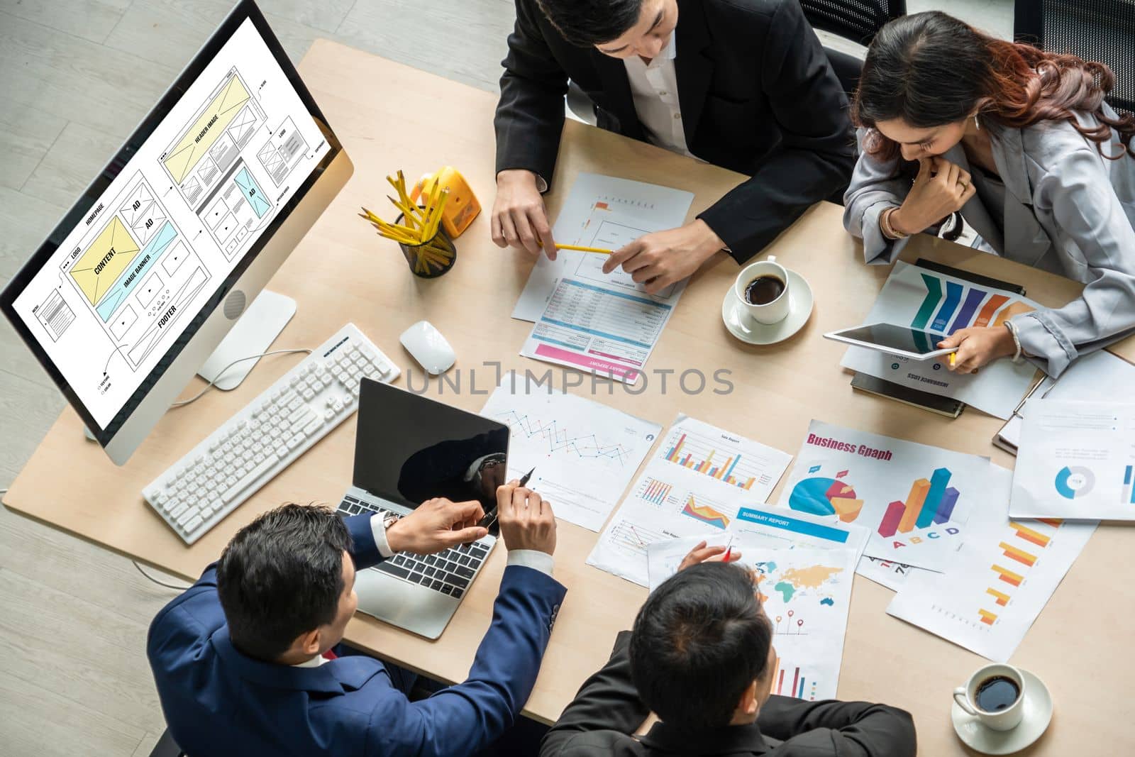 Website design software provide modish template for online retail business and e-commerce