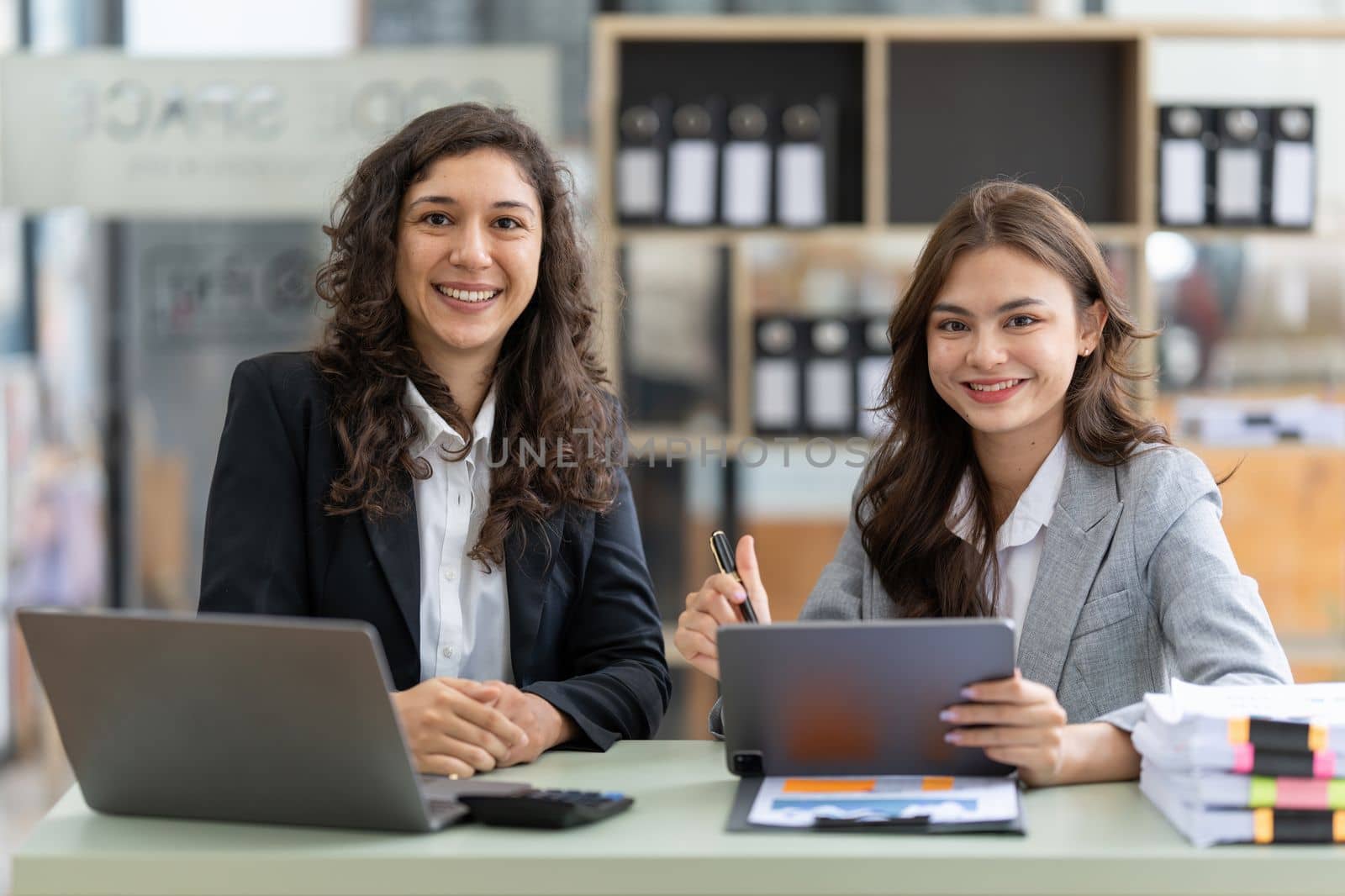 Business advisers are gathering to assess and debate the issue as it appears on the financial report. Financial counselor, investment consultant, and accounting concept.