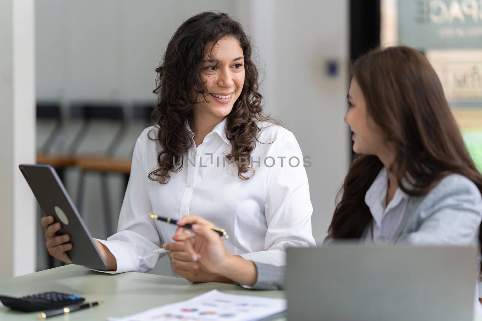 Business advisers are gathering to assess and debate the issue as it appears on the financial report. Financial counselor, investment consultant, and accounting concept.