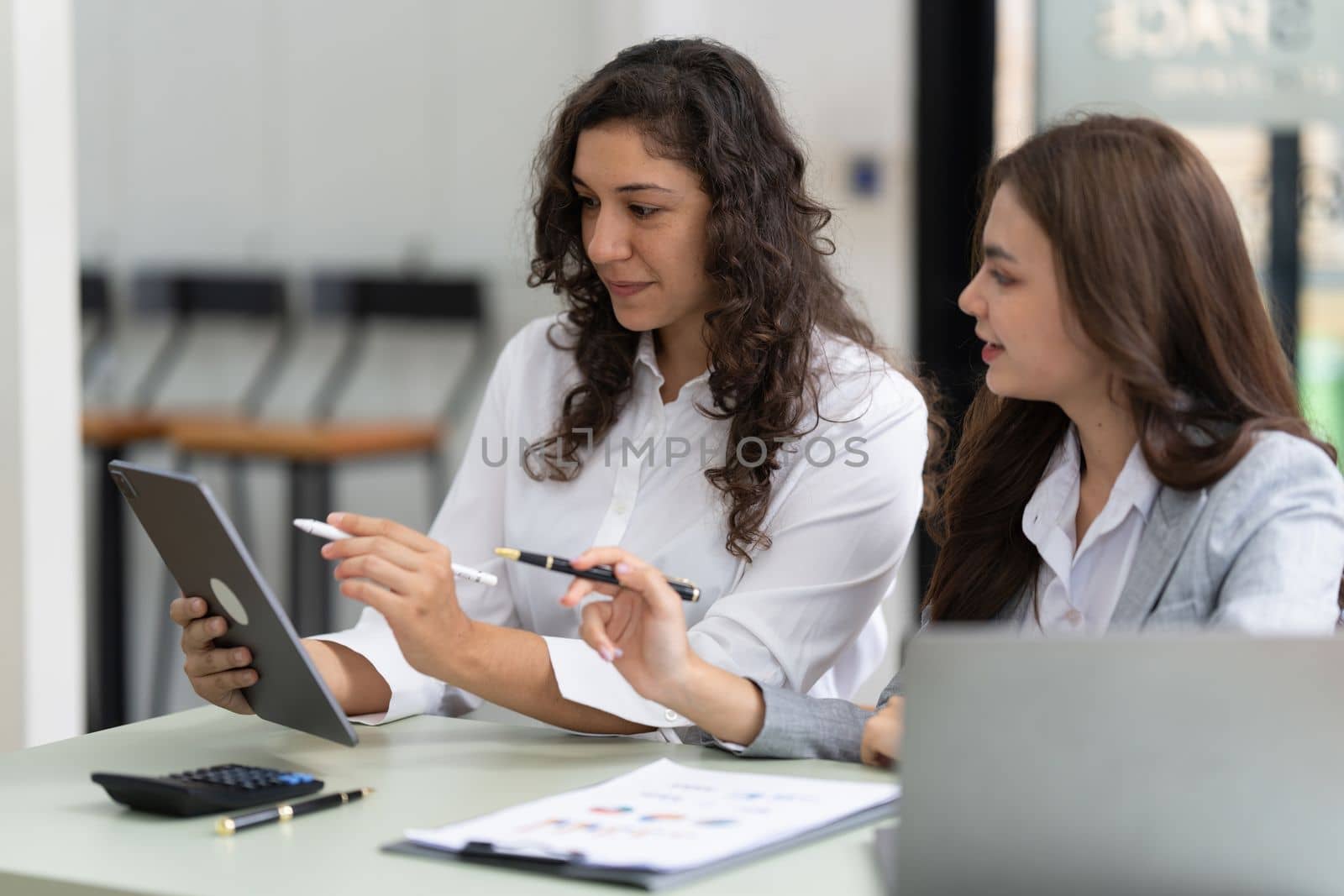 Business advisers are gathering to assess and debate the issue as it appears on the financial report. Financial counselor, investment consultant, and accounting concept.