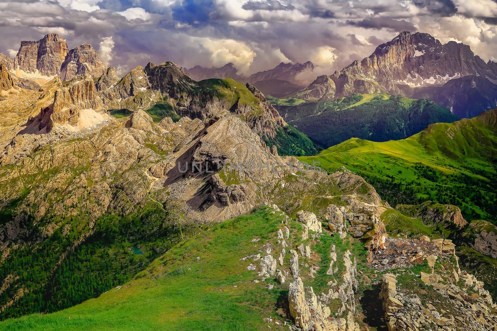 Mt Pelmo, Civetta, and Dolomites pinnacles in Dolomites sudtirol, View from Lagazuoi, near Cortina d Ampezzo, Italy