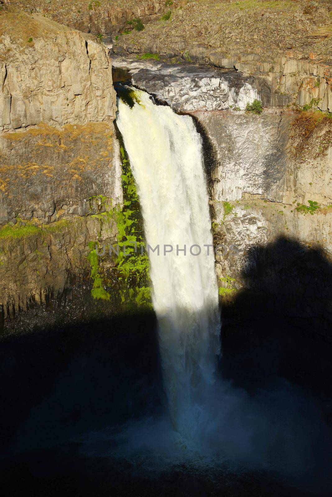 palouse falls in eastern washington in late afternoon