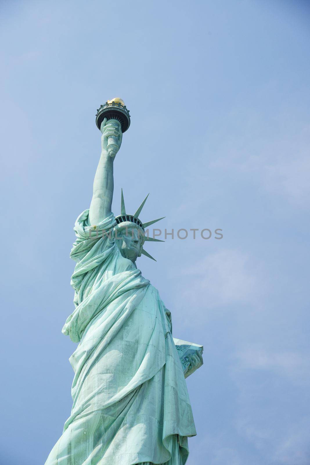 Liberty Statue by porbital
