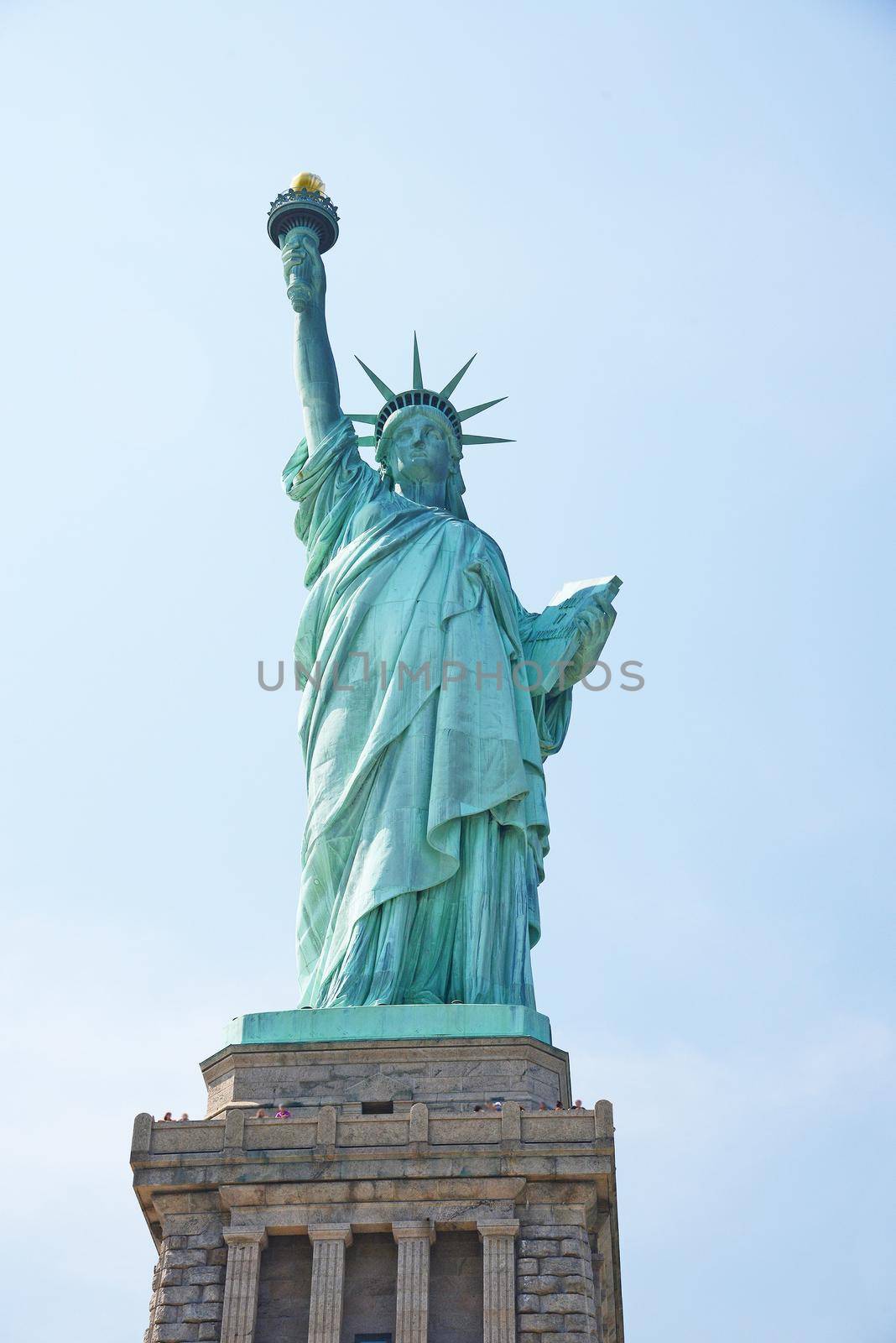Liberty Statue by porbital