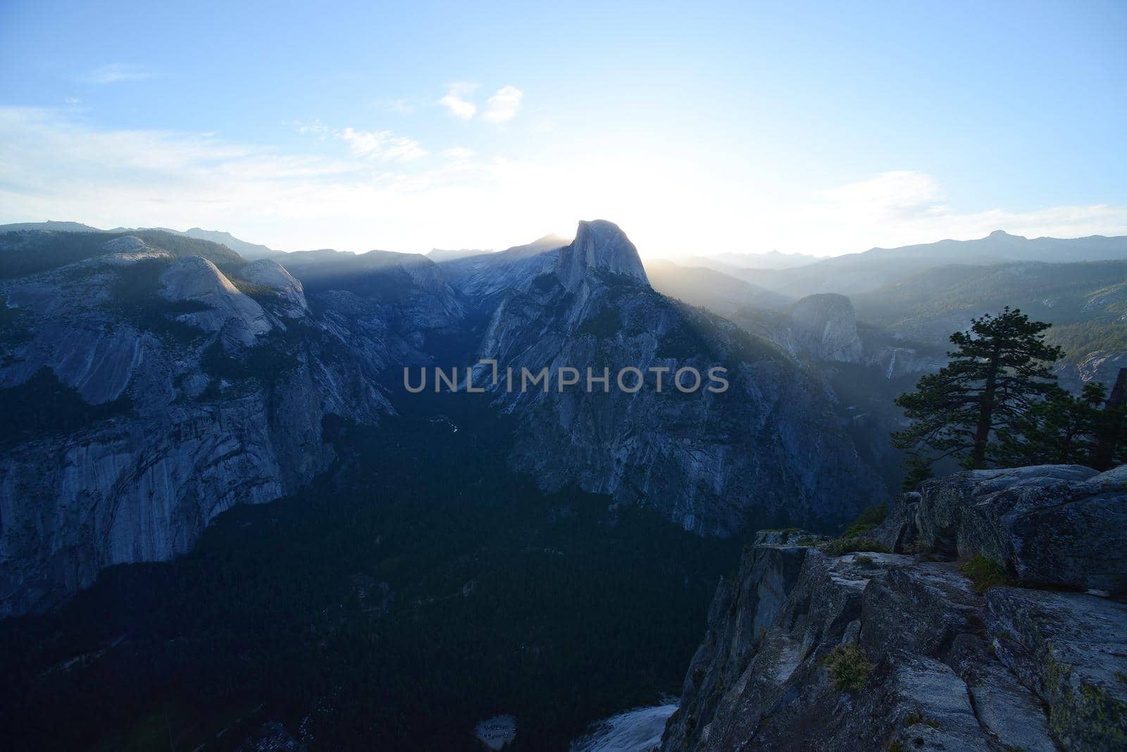 sunrise at glacier point at yosemite national park