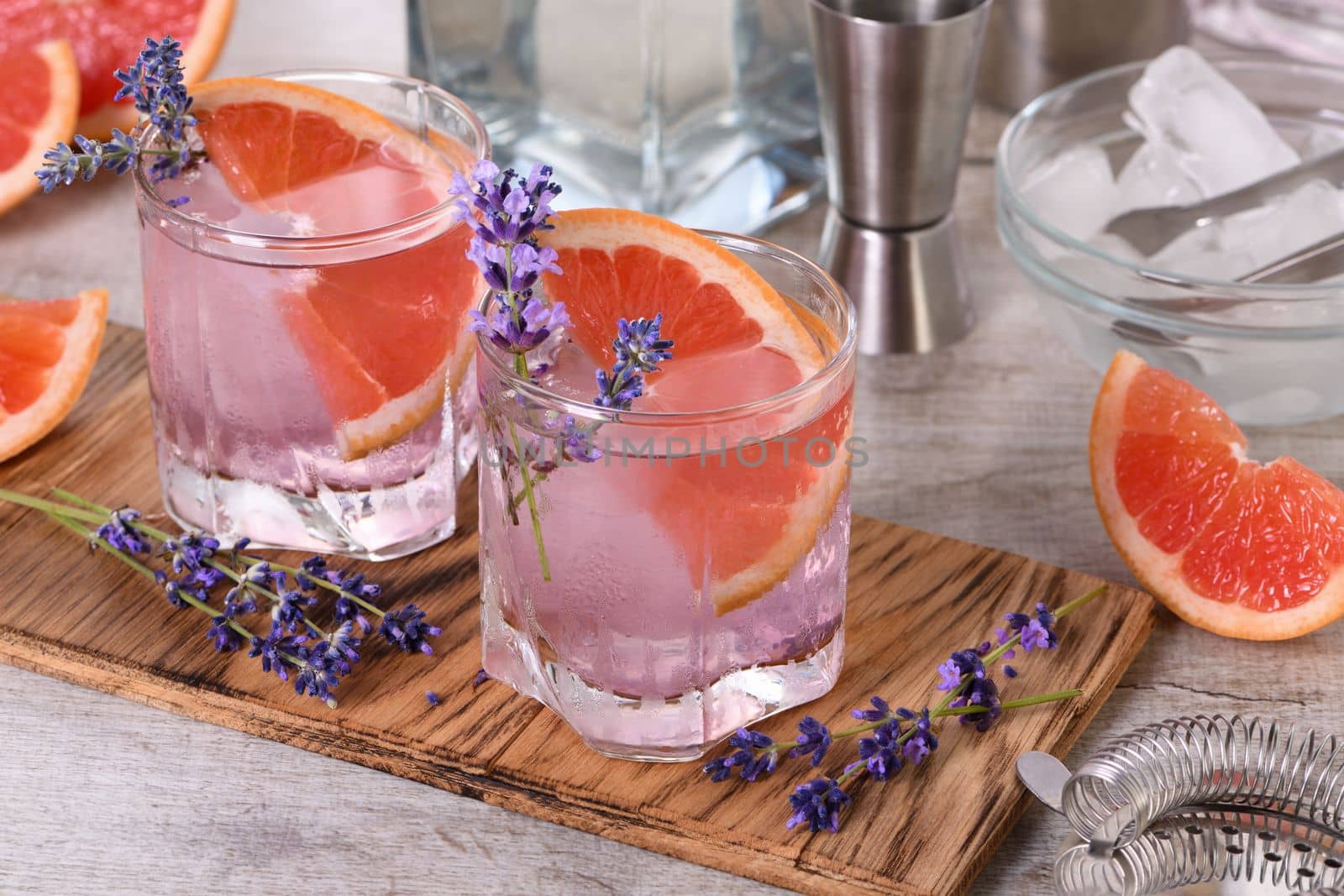 Refreshing lavender paloma by Apolonia