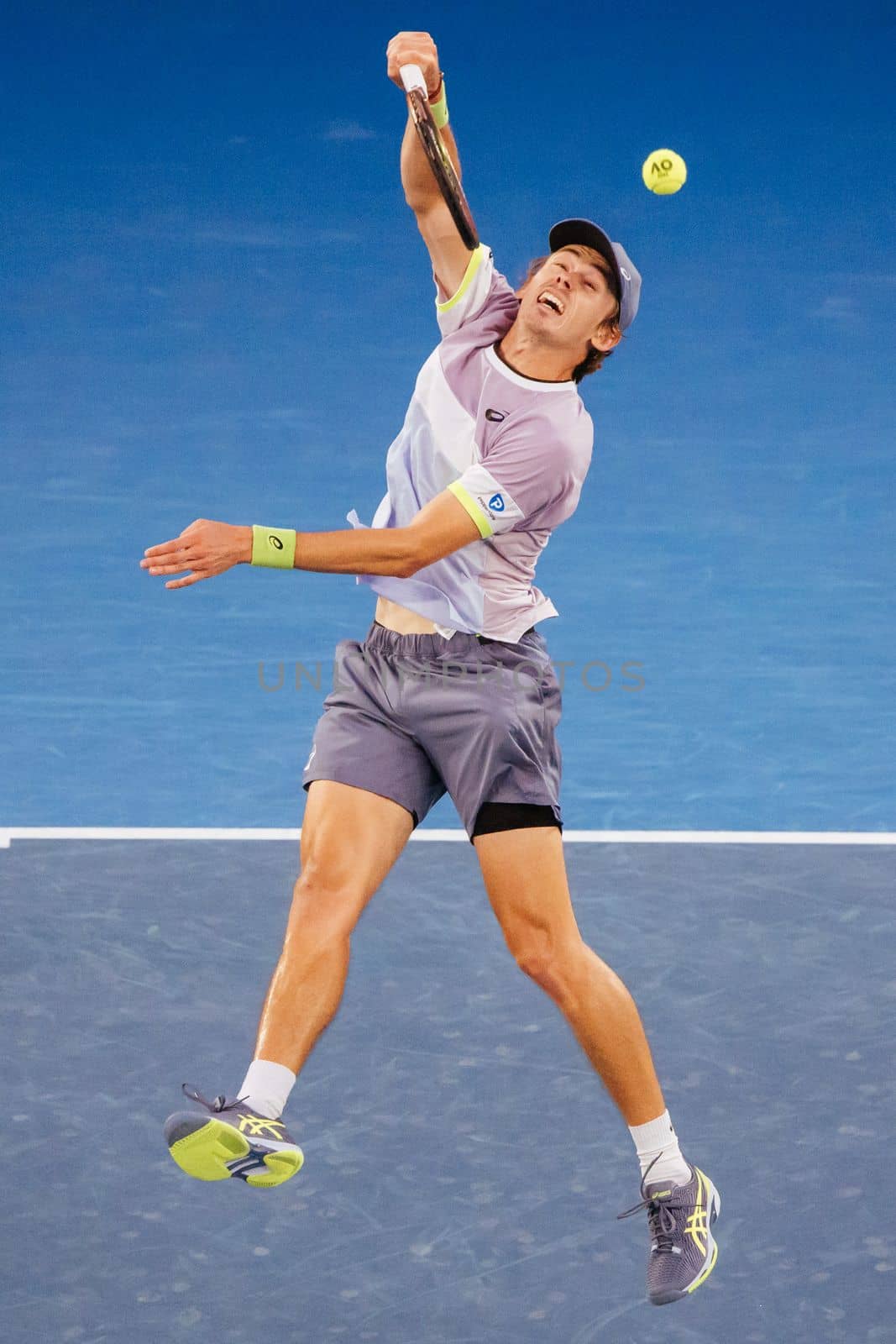 MELBOURNE, AUSTRALIA - JANUARY 23: Alex de Minaur of Australia plays Novak Djokovic of Serbia in the 4th round on day 8 of the 2023 Australian Open at Melbourne Park on January 23, 2023 in Melbourne, Australia.