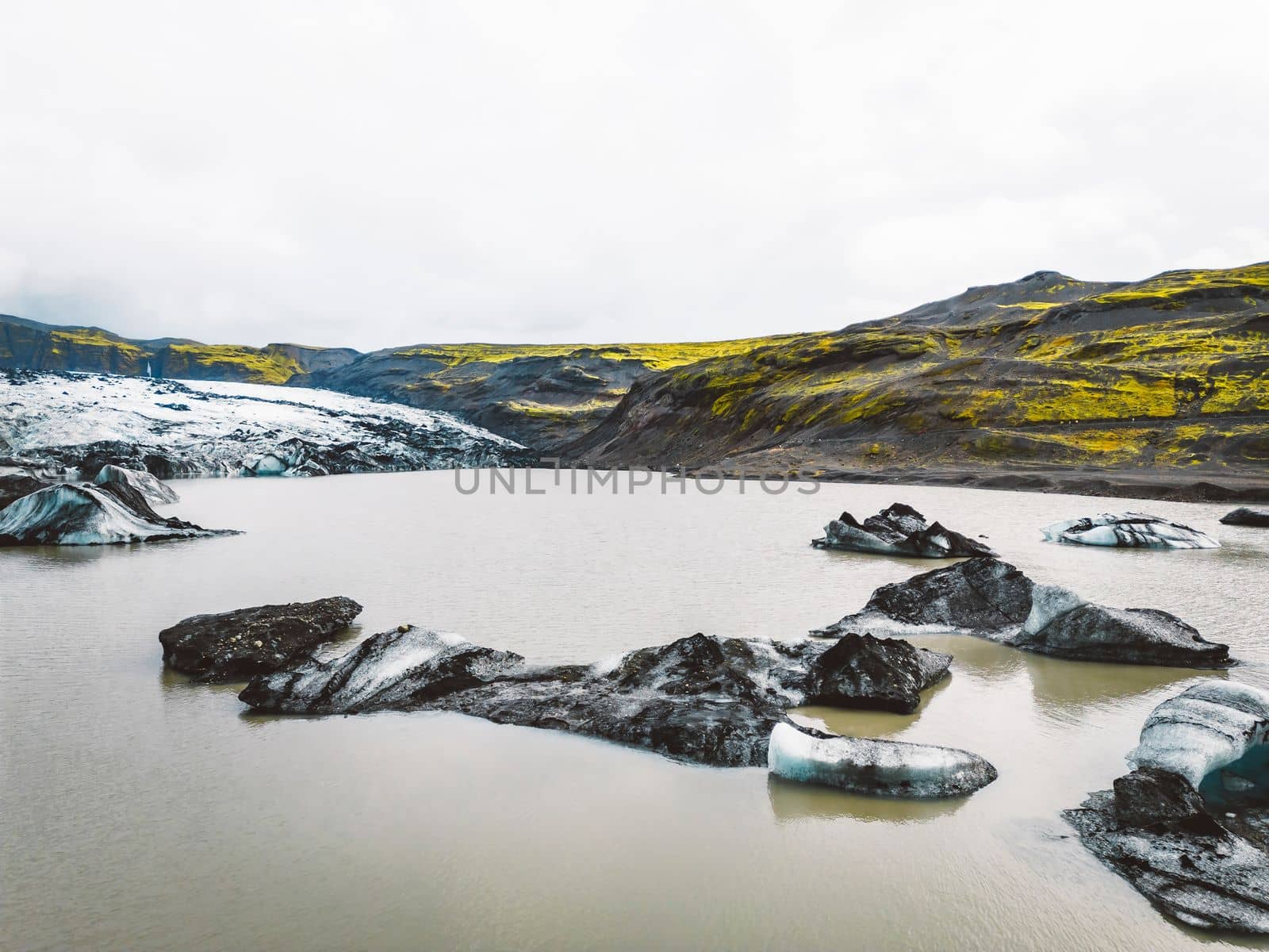 Iceland, Jokulsarlon lagoon, Beautiful cold landscape picture of icelandic glacier lagoon bay. High quality photo