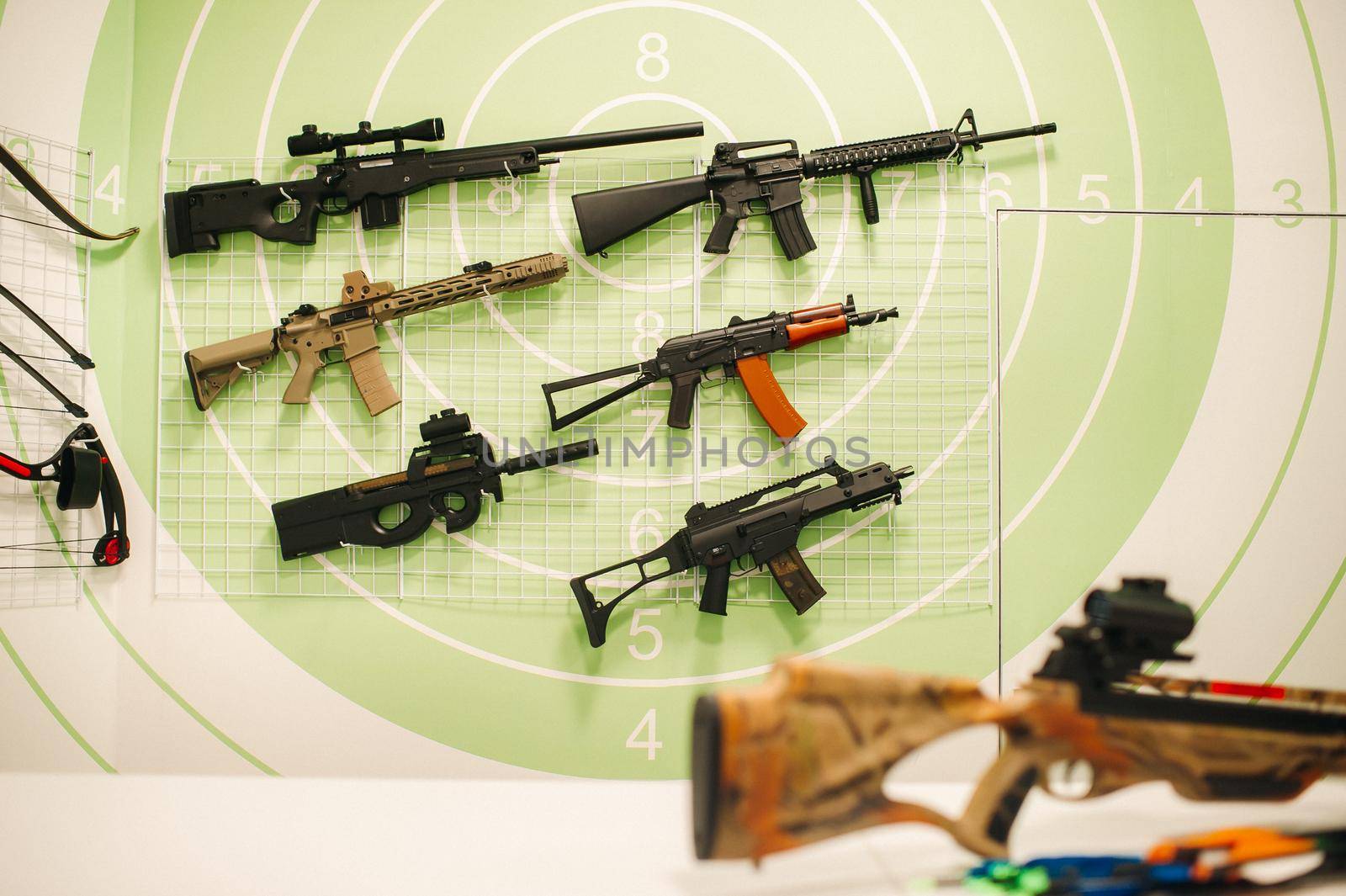 A lot of different weapons for shooting in the dash.Air guns for shooting training