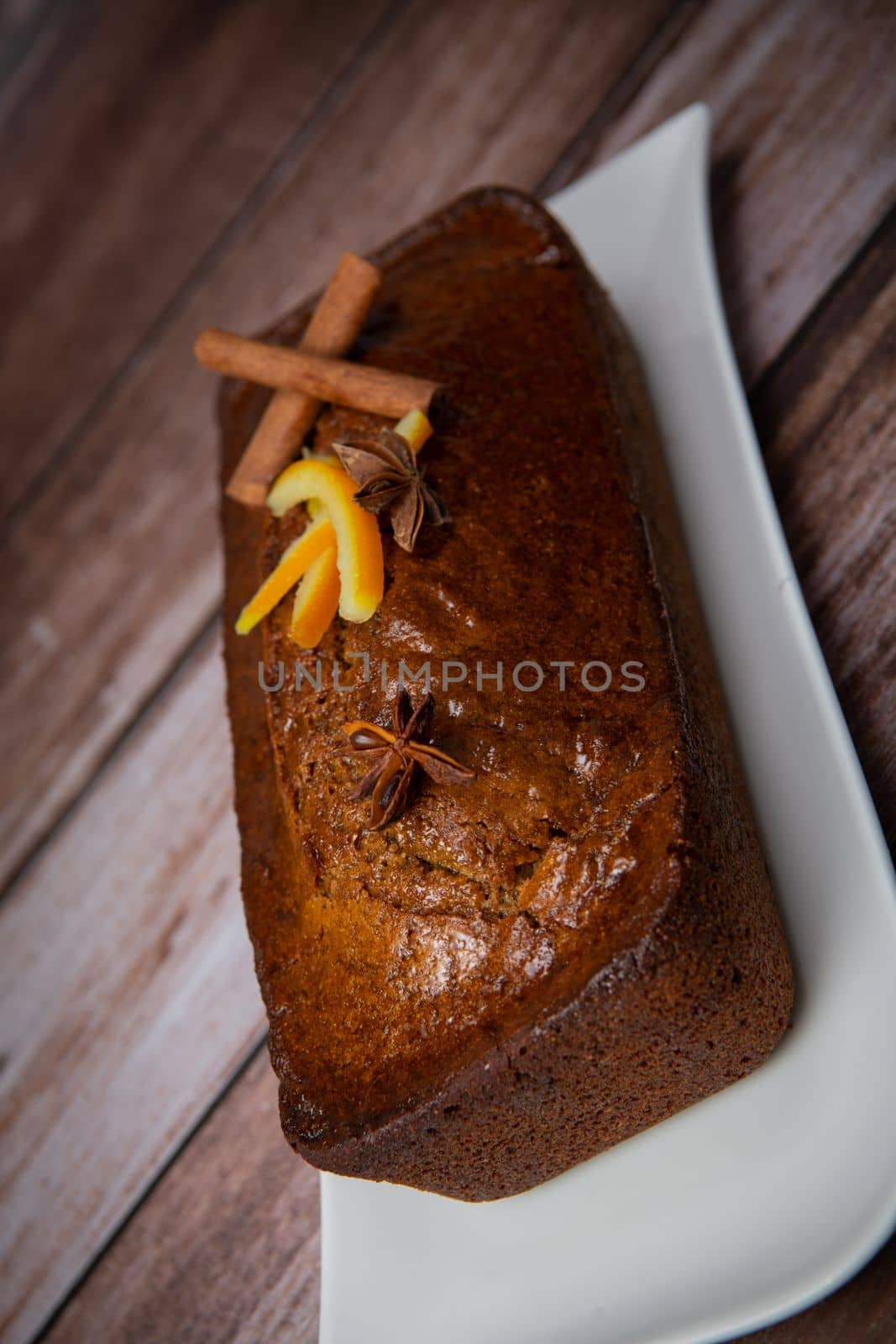 Traditional spice gingerbread cake with honey, ginger, cinnamon, nutmeg. High quality photo