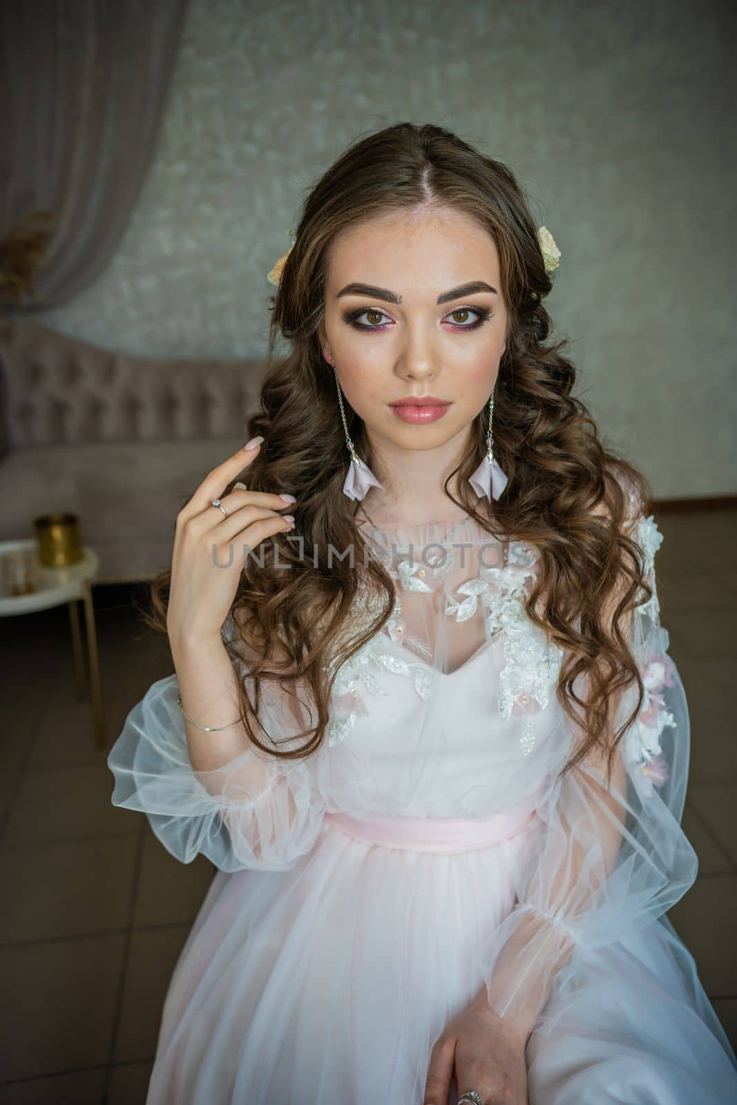 Beautiful makeup for a young bride girl