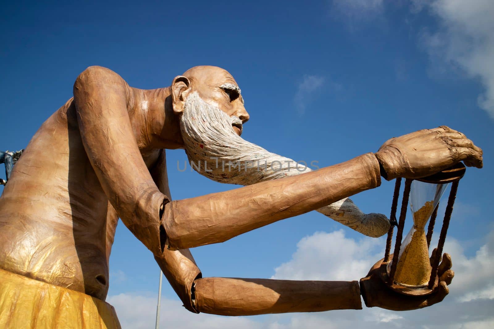 The papier-mâché masks of the Viareggio carnival  by fotografiche.eu